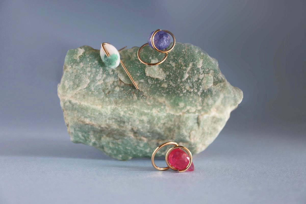 Glow earring fair<br><small><small> 6/12-</small></small>