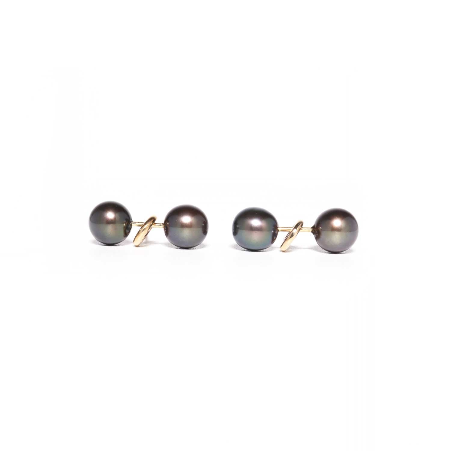 Pendulum / Pierced Earrings <br> Black