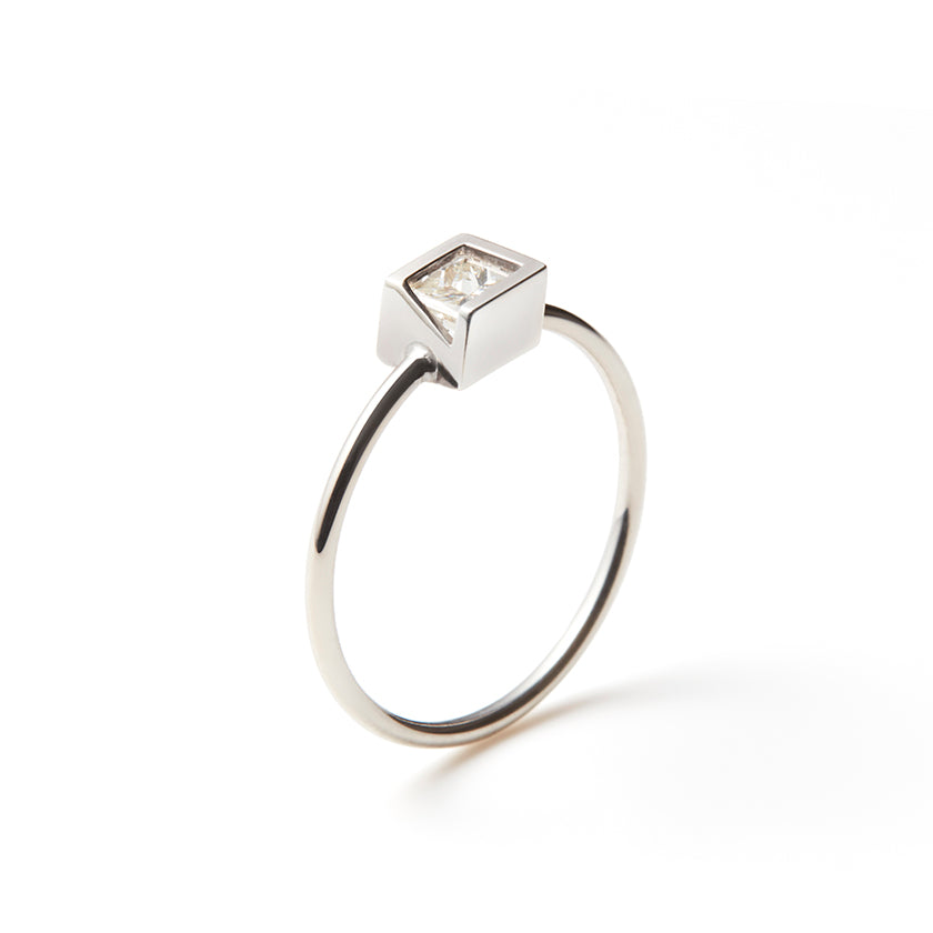 Iridescence Ring / Diamond