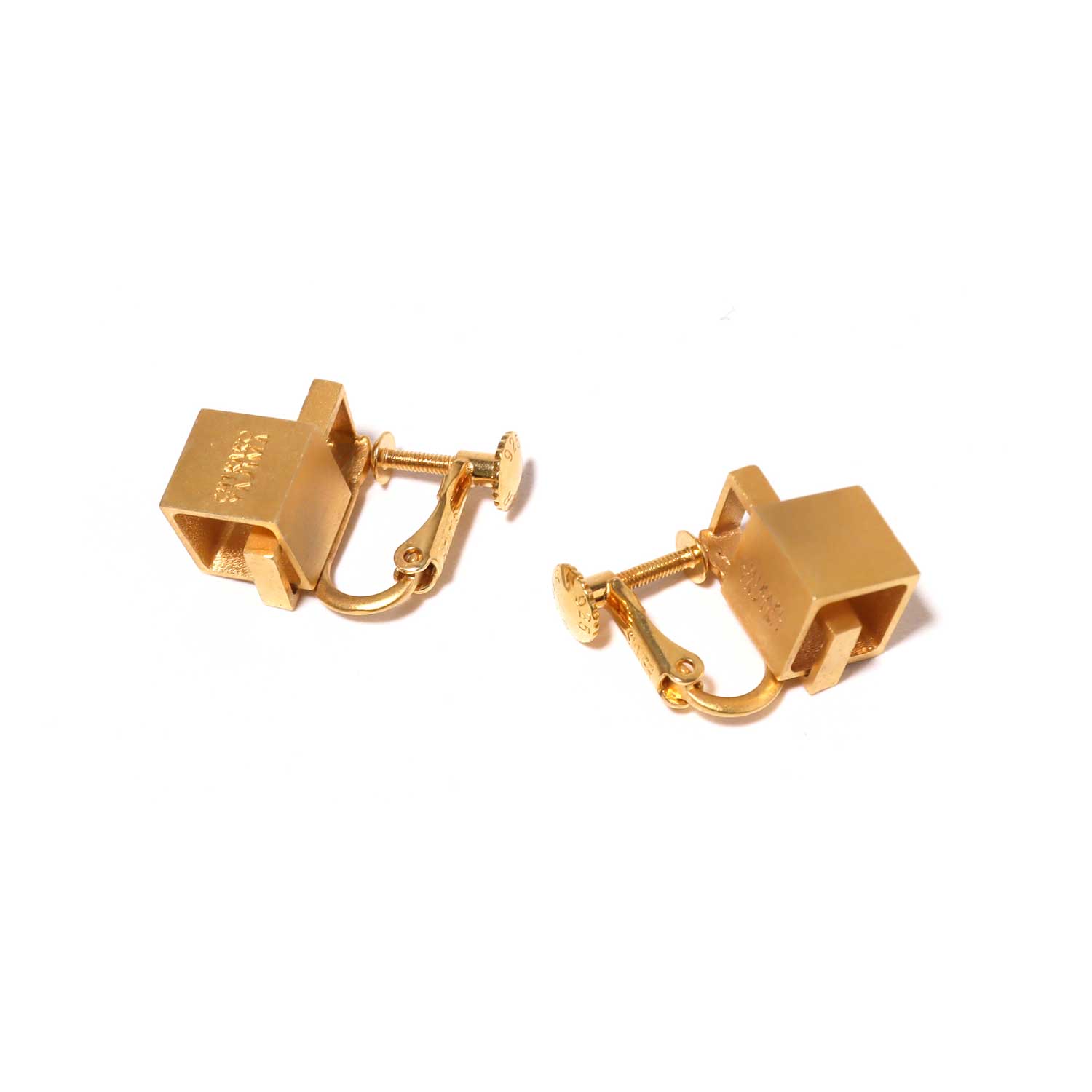 Cube / Non-hole earrings<br> Gold