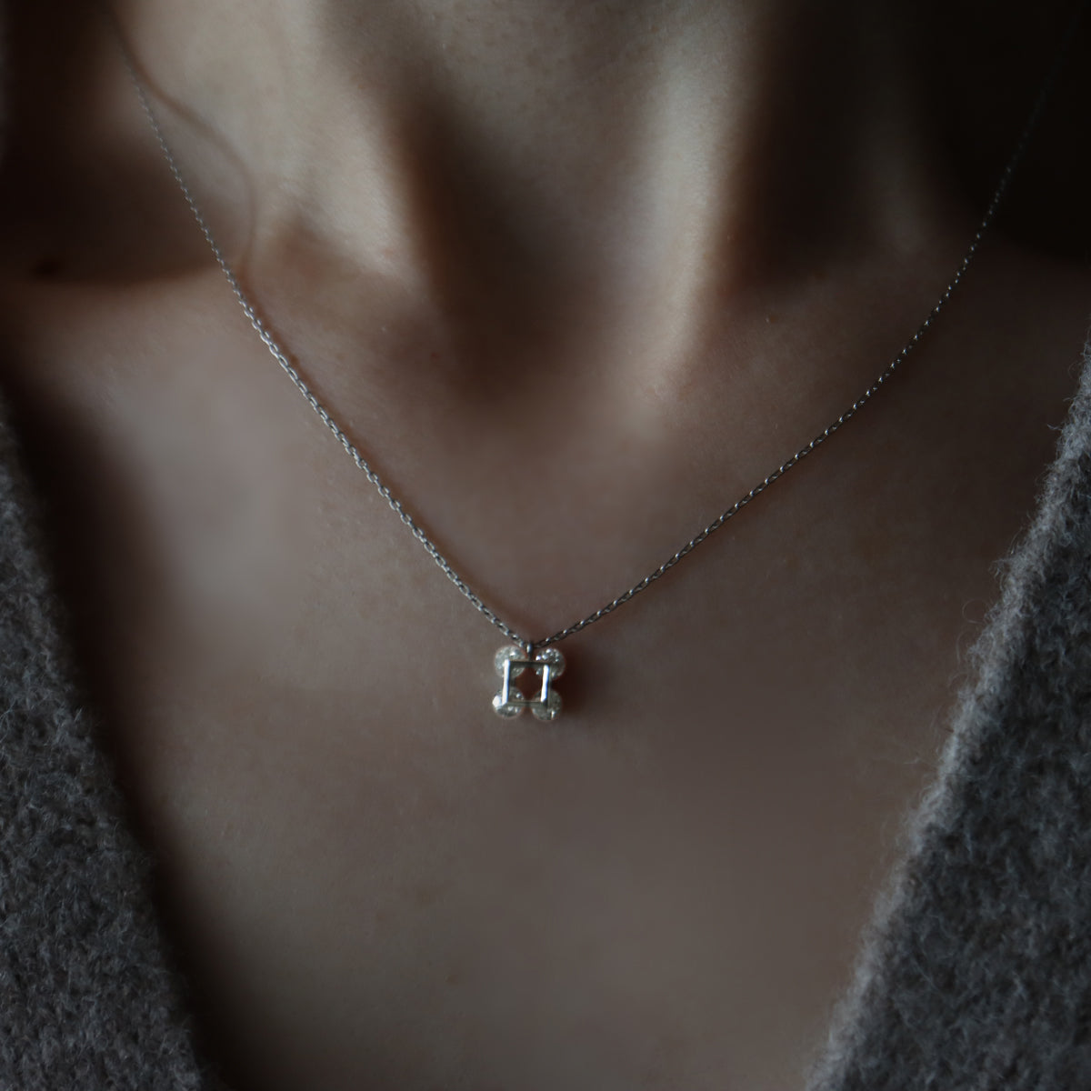 Graham4 / Necklace <br> Platinum