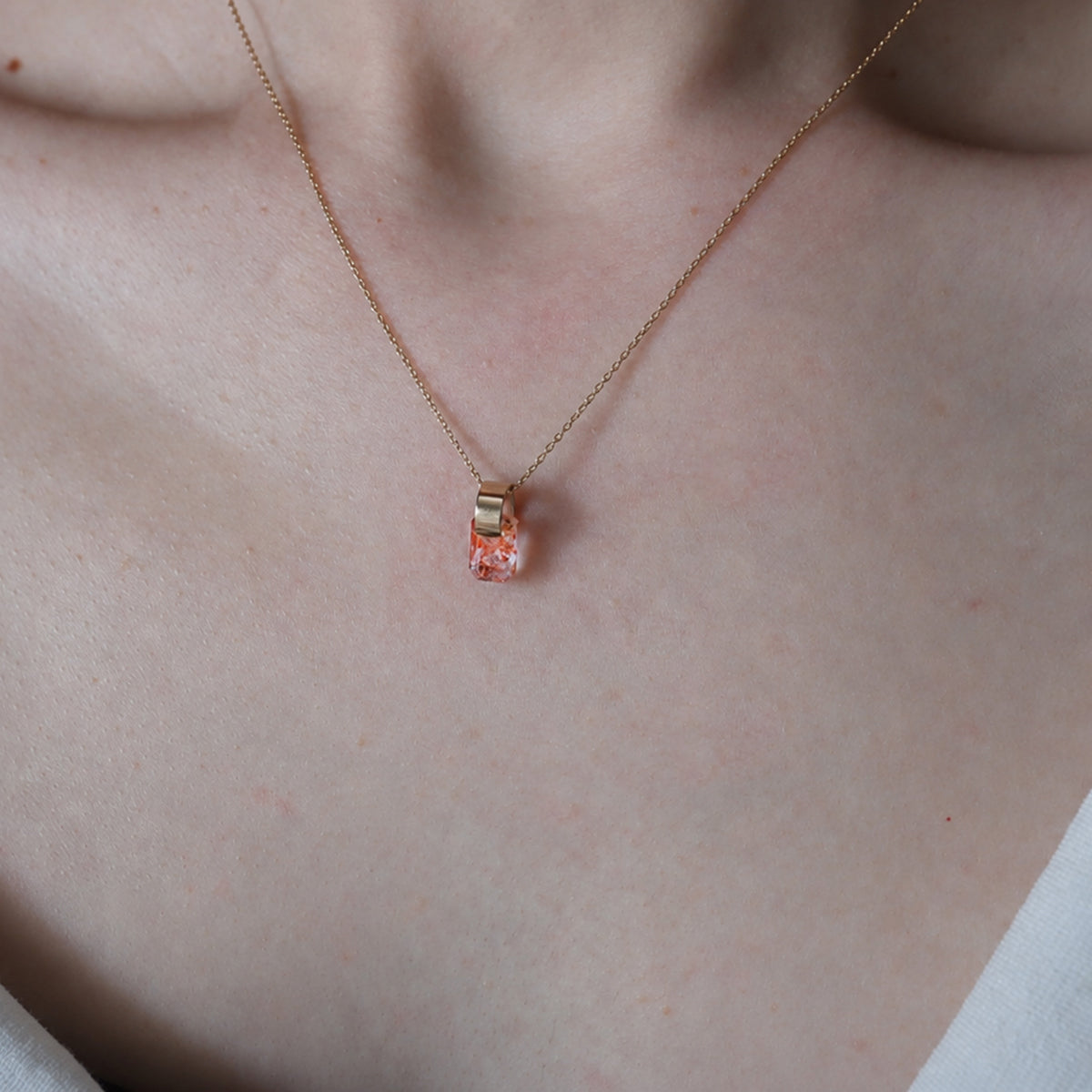 Ruffle / Necklace <br> Fire quartz