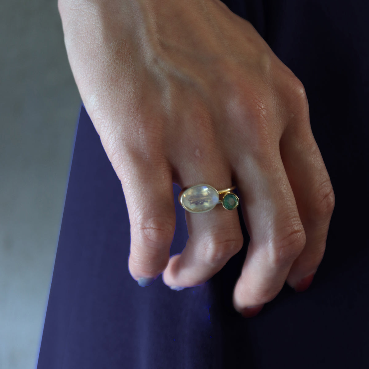 Protrude (K10) / Ring <br> Rainbow moonstone