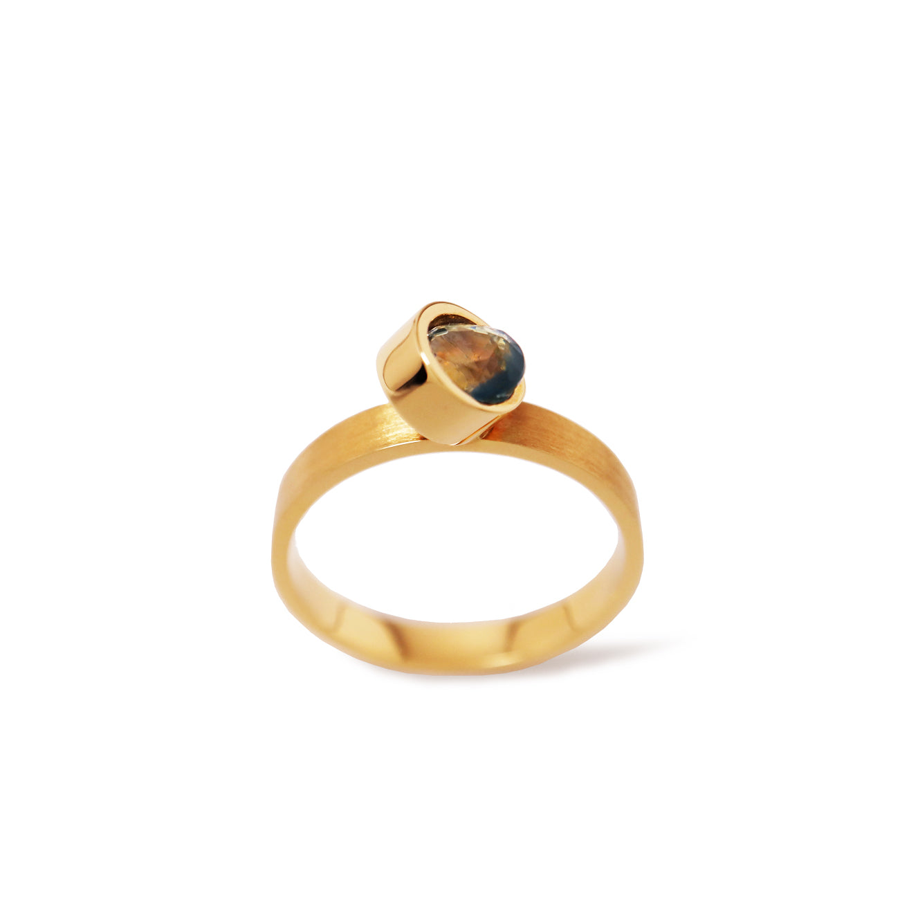 Protrude (K18) / Ring <br> Bicolor sapphire