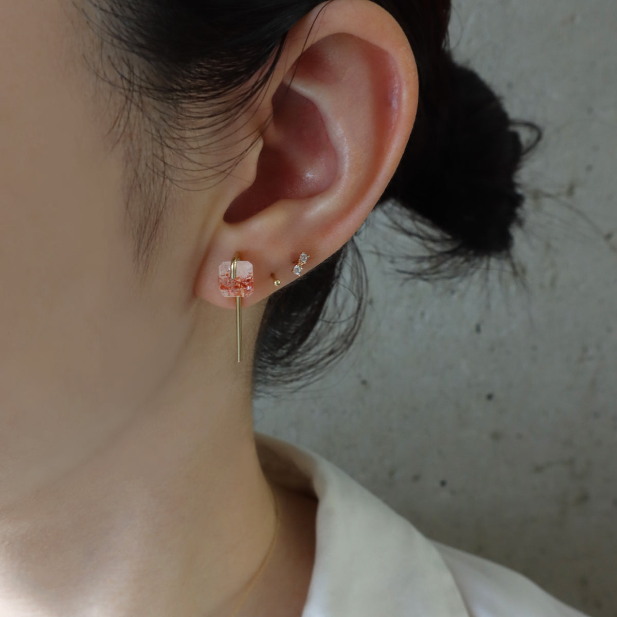 Line / Pierced Earring (single) <br> Lepidocrocite in quartz