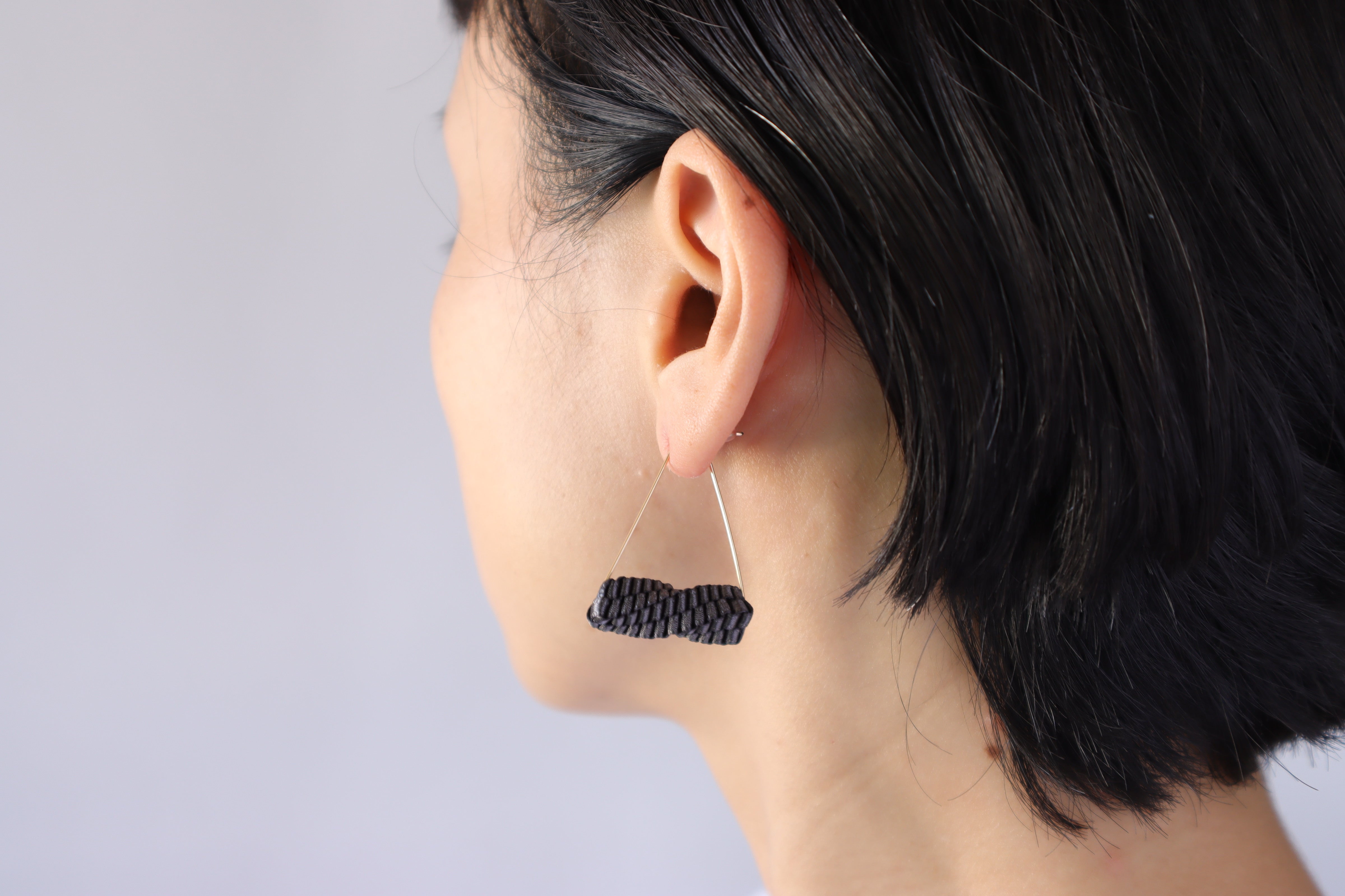 Geometry Triangle / <br> Pierced Earrings <br> Charcoal