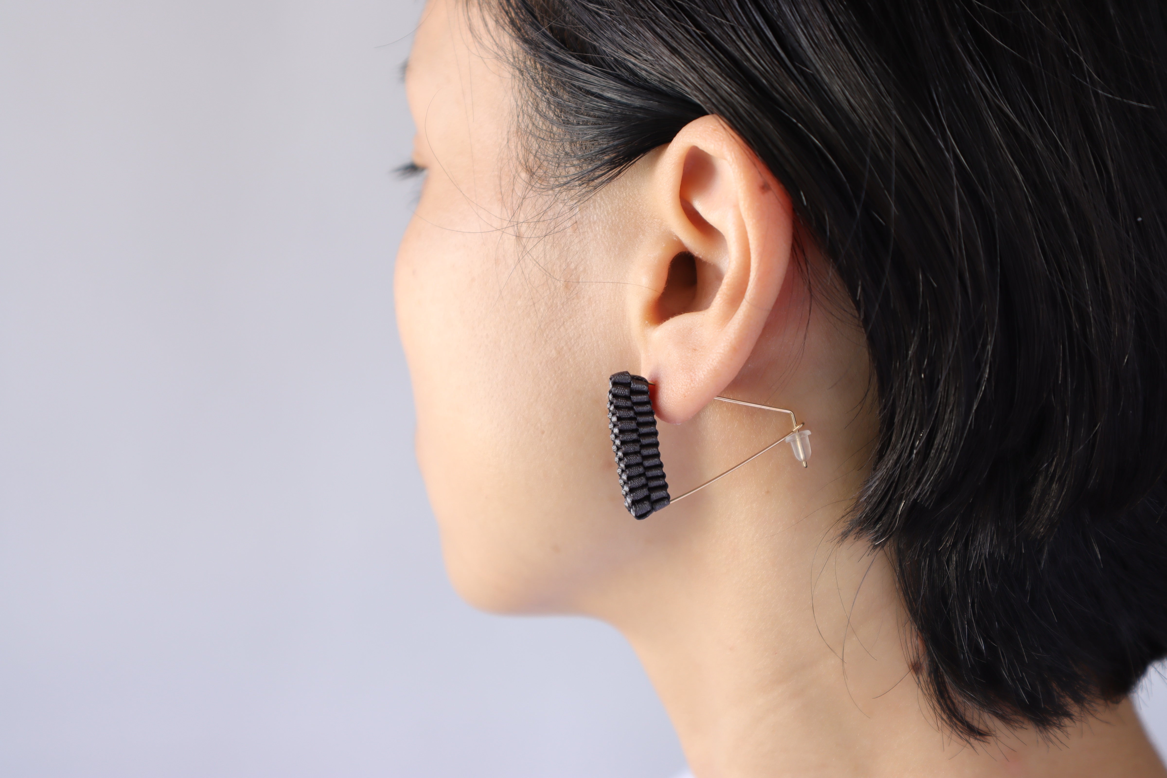 Geometry Triangle / <br> Pierced Earrings <br> Charcoal