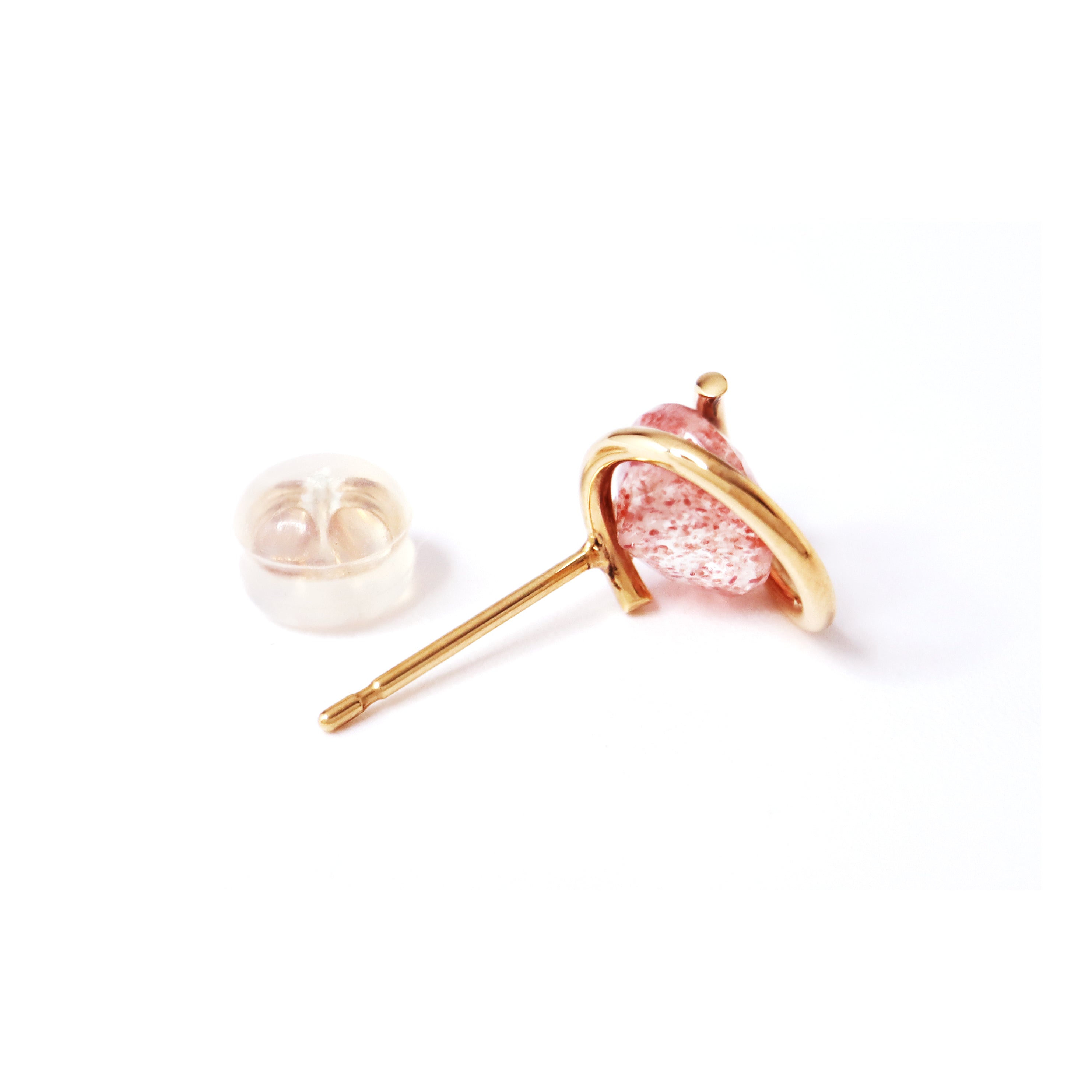 Circle / Pierced Earrings <br> Lepidocrocite in quartz