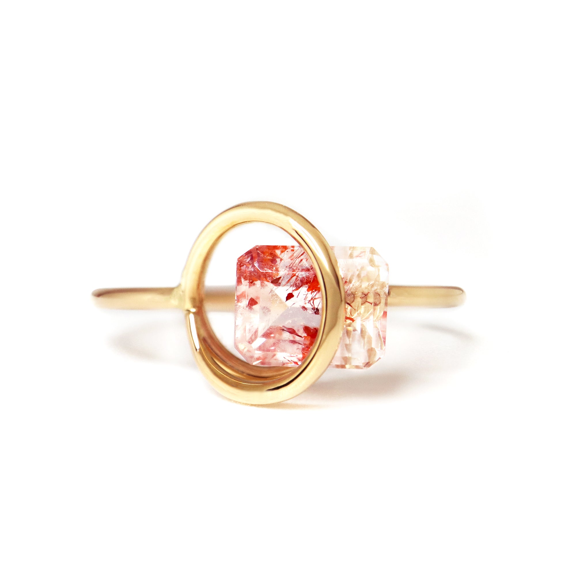 Circle / Ring <br> Lepidocrocite in quartz