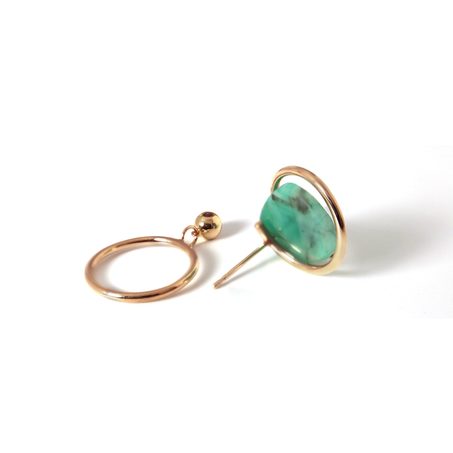 Circle / Pierced Earring (single) <br> Emerald