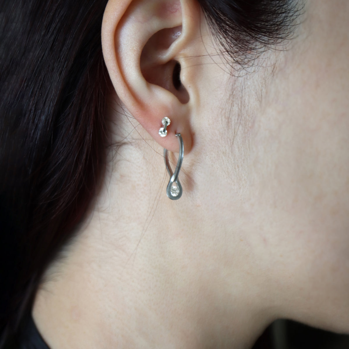 Mobius Pierced Earrings<br> Pt900