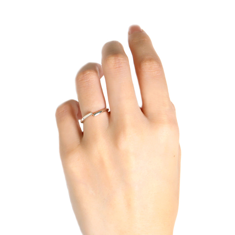 ∞ Ring round <br> Pt900 <br> glossy