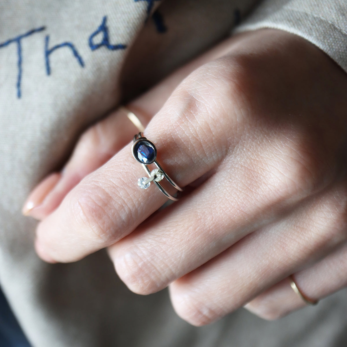 Protrude (Pt) / Ring <br> Sapphire