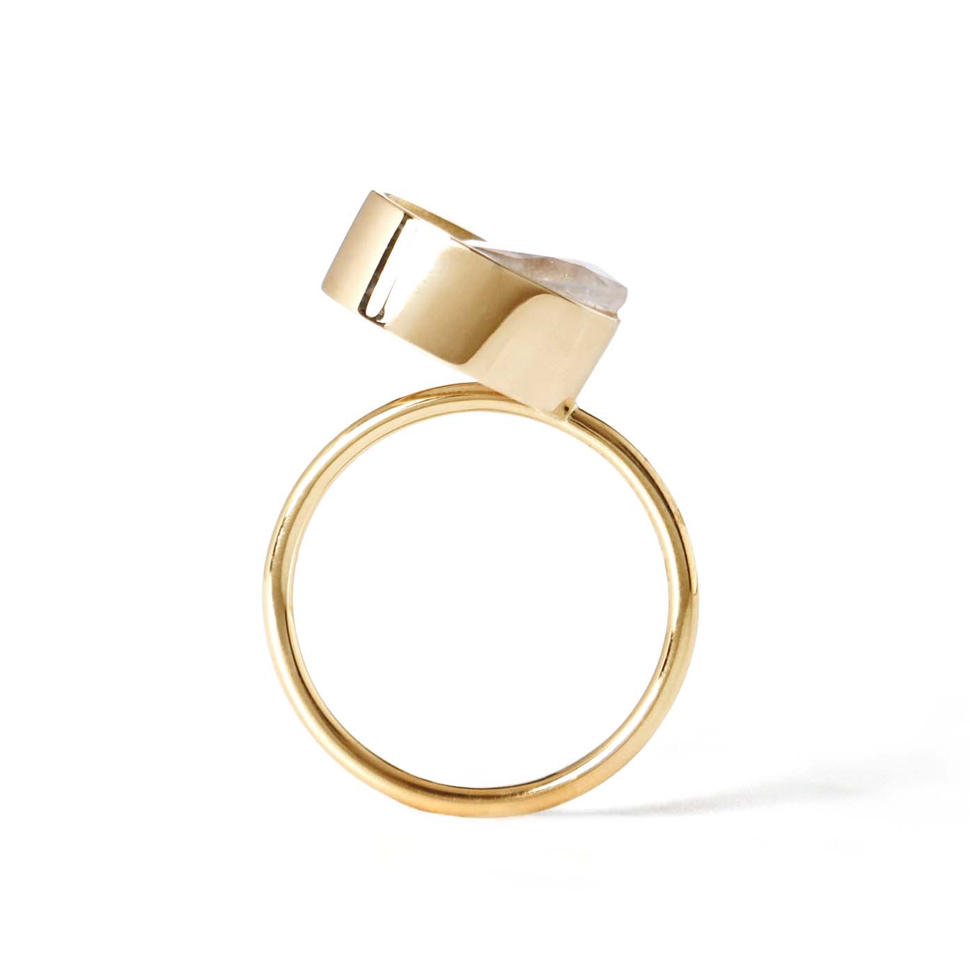 Protrude (K10) / Ring <br> Rainbow moonstone