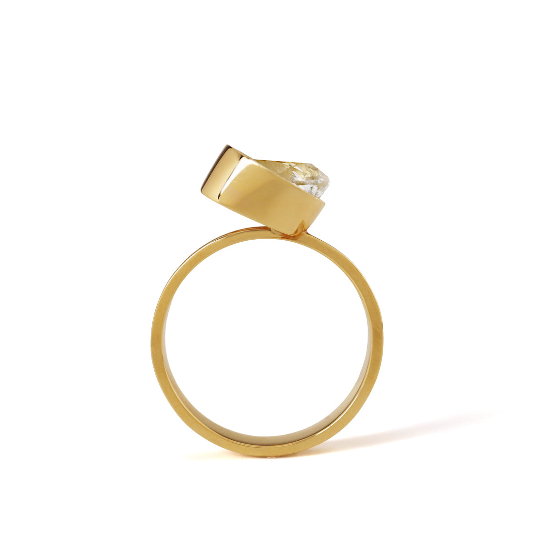 Protrude (K18) / Ring<br> Dumortierite