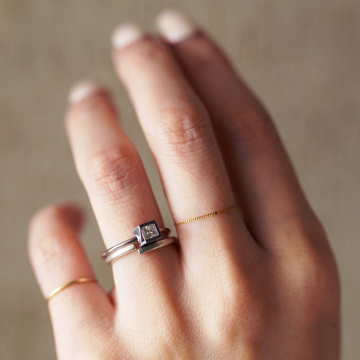 ∞ Ring round <br> Pt900 <br> matte