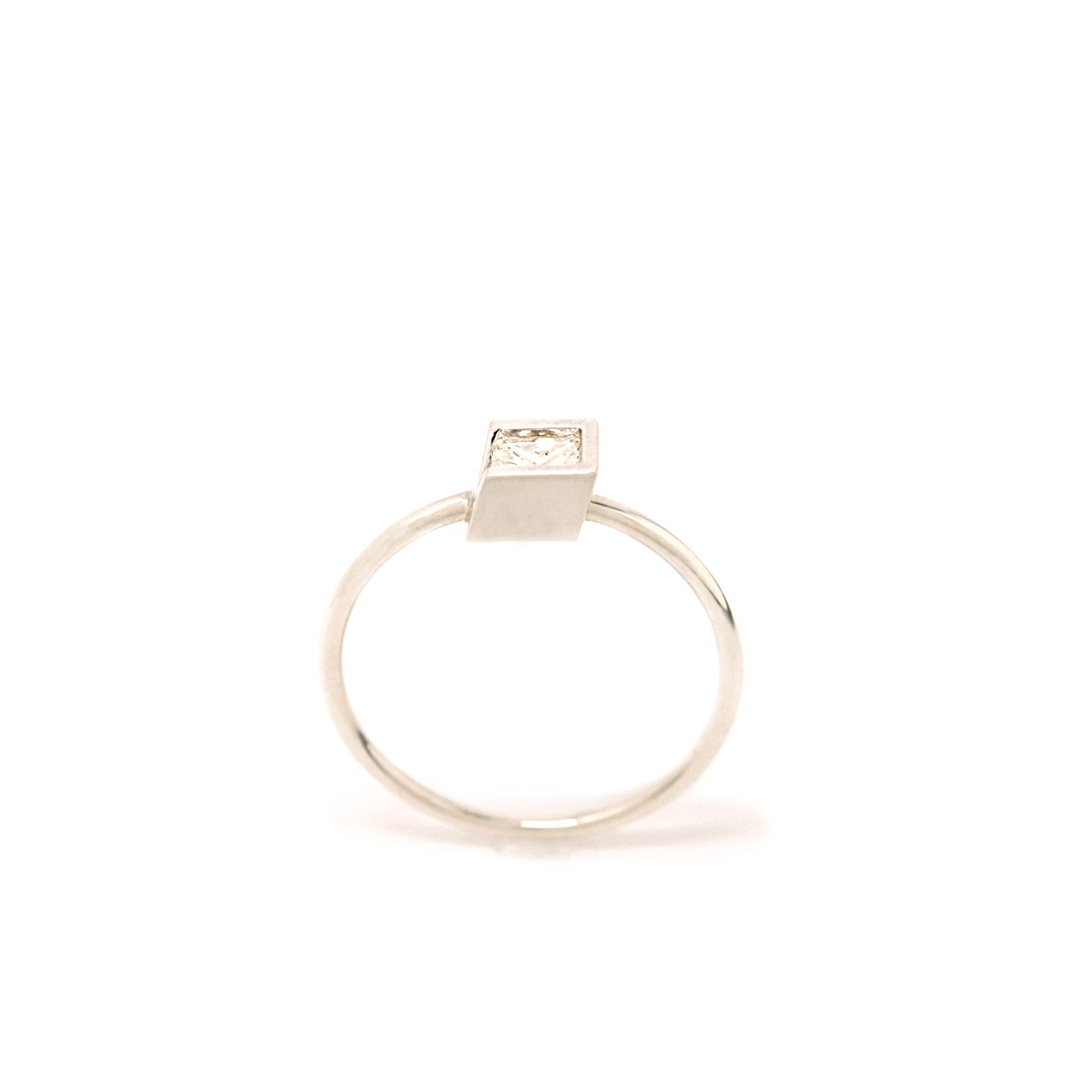 Iridescence Ring / Diamond