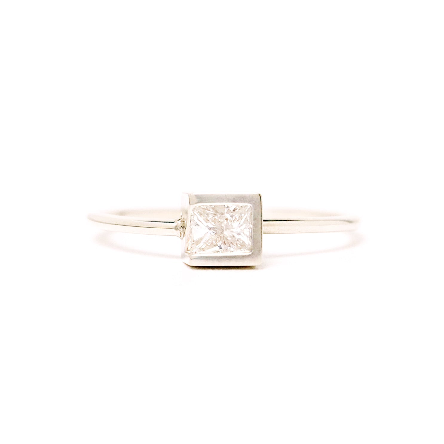 Iridescence Ring / Diamond