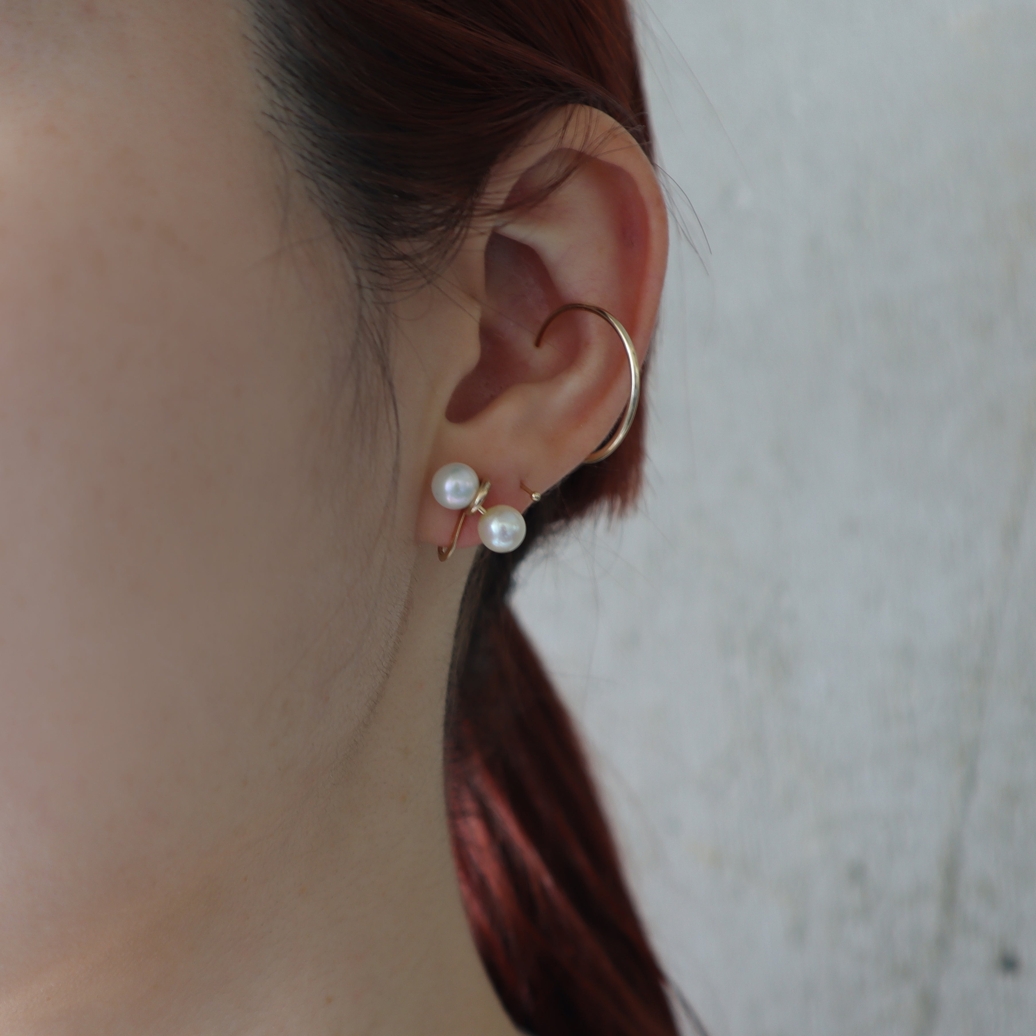 Pendulum / Clip on Earrings K10 White