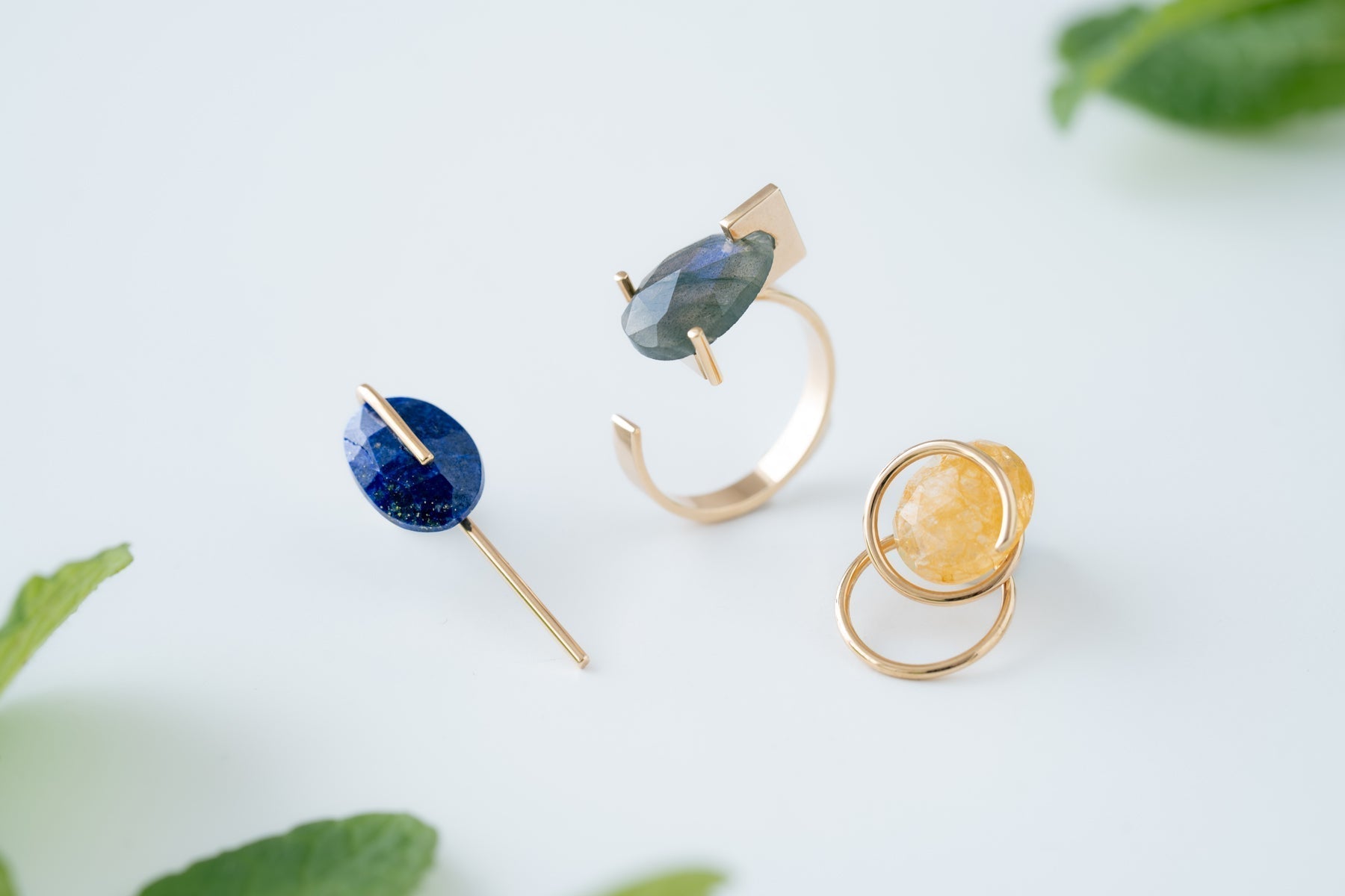 Amulet Jewelry Fair<br><small><small> 4/17-</small></small>