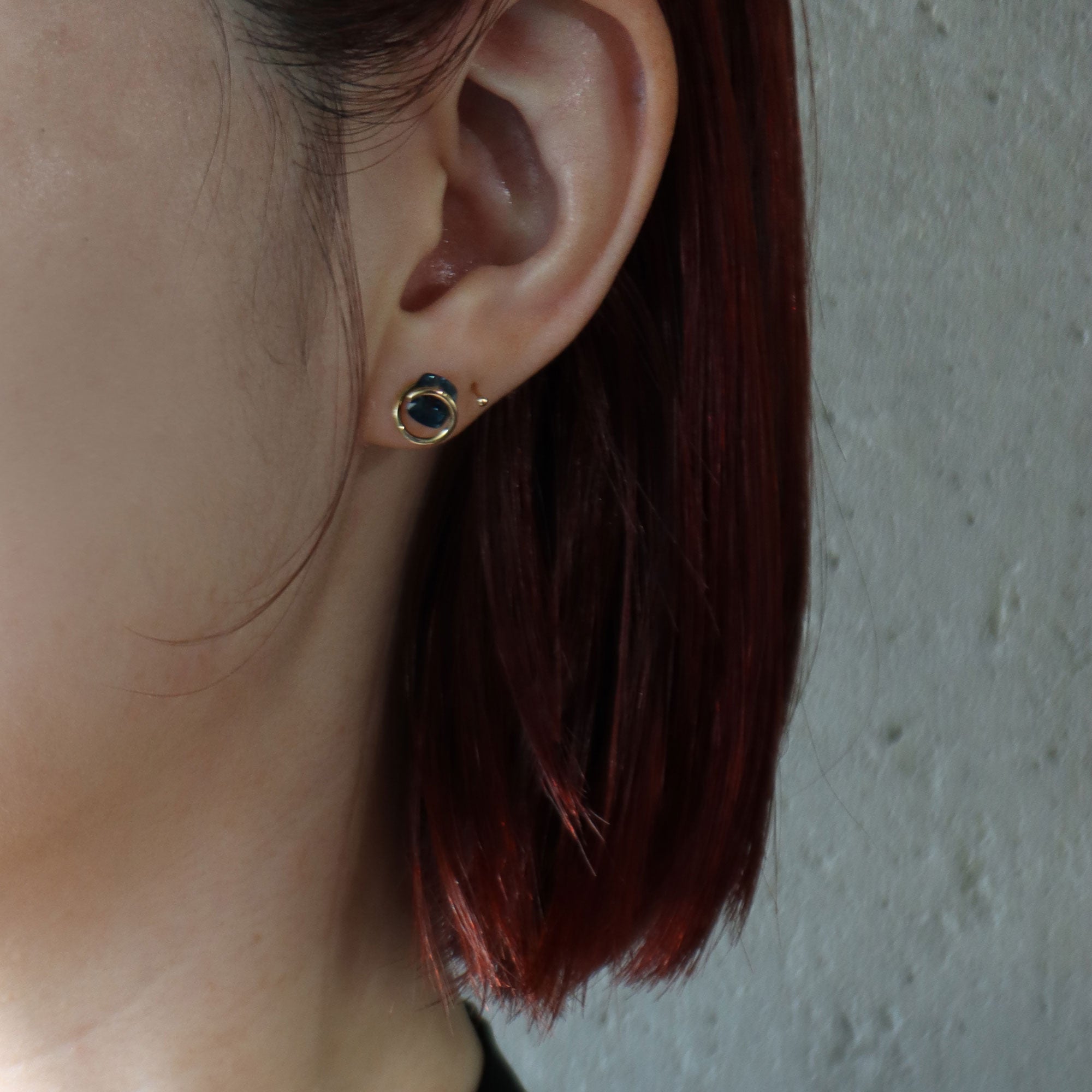 Circle / Pierced Earrings <br> Sapphire