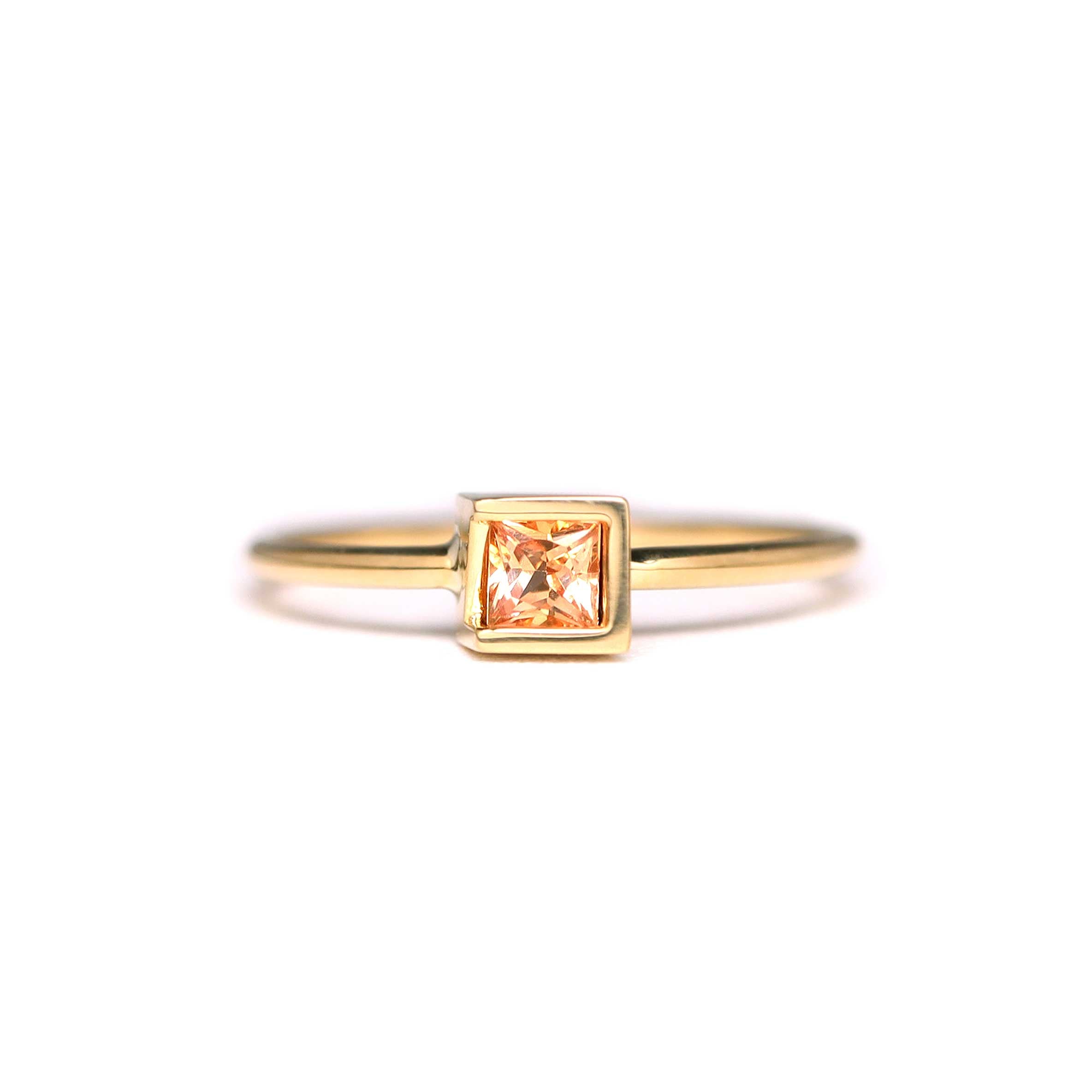 Iridescence Ring / Orange sapphire (K18)