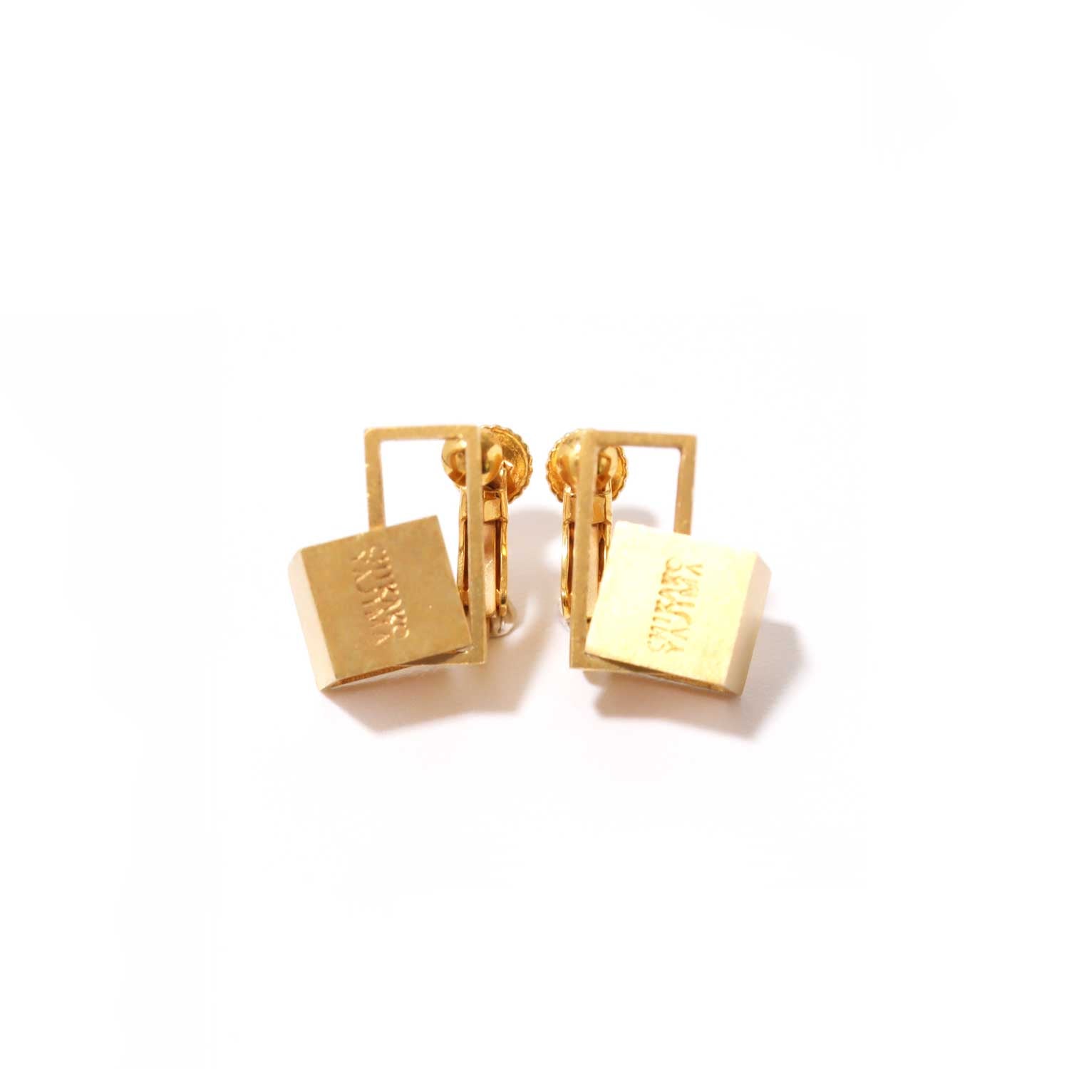 Cube / Non hole earrings <br> Gold