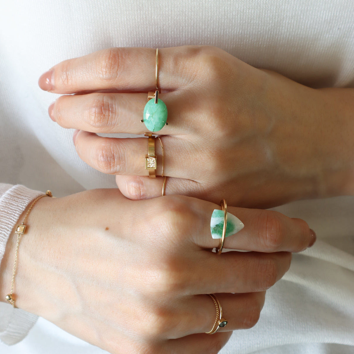 Luna / Ring <br> Emerald in quartz