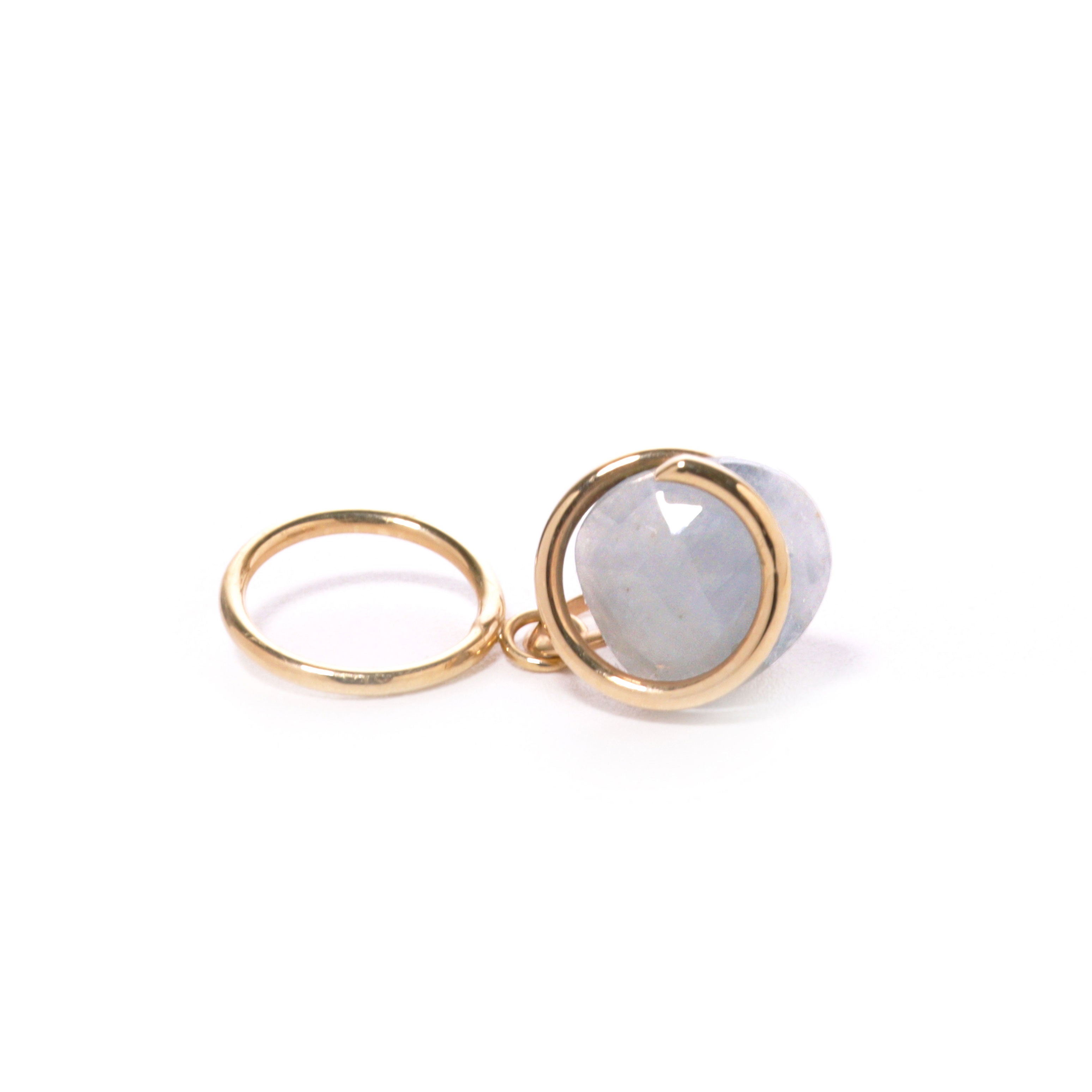 Circle / Clip on Earring Sapphire (サファイア) – CHIKAKO YAJIMA