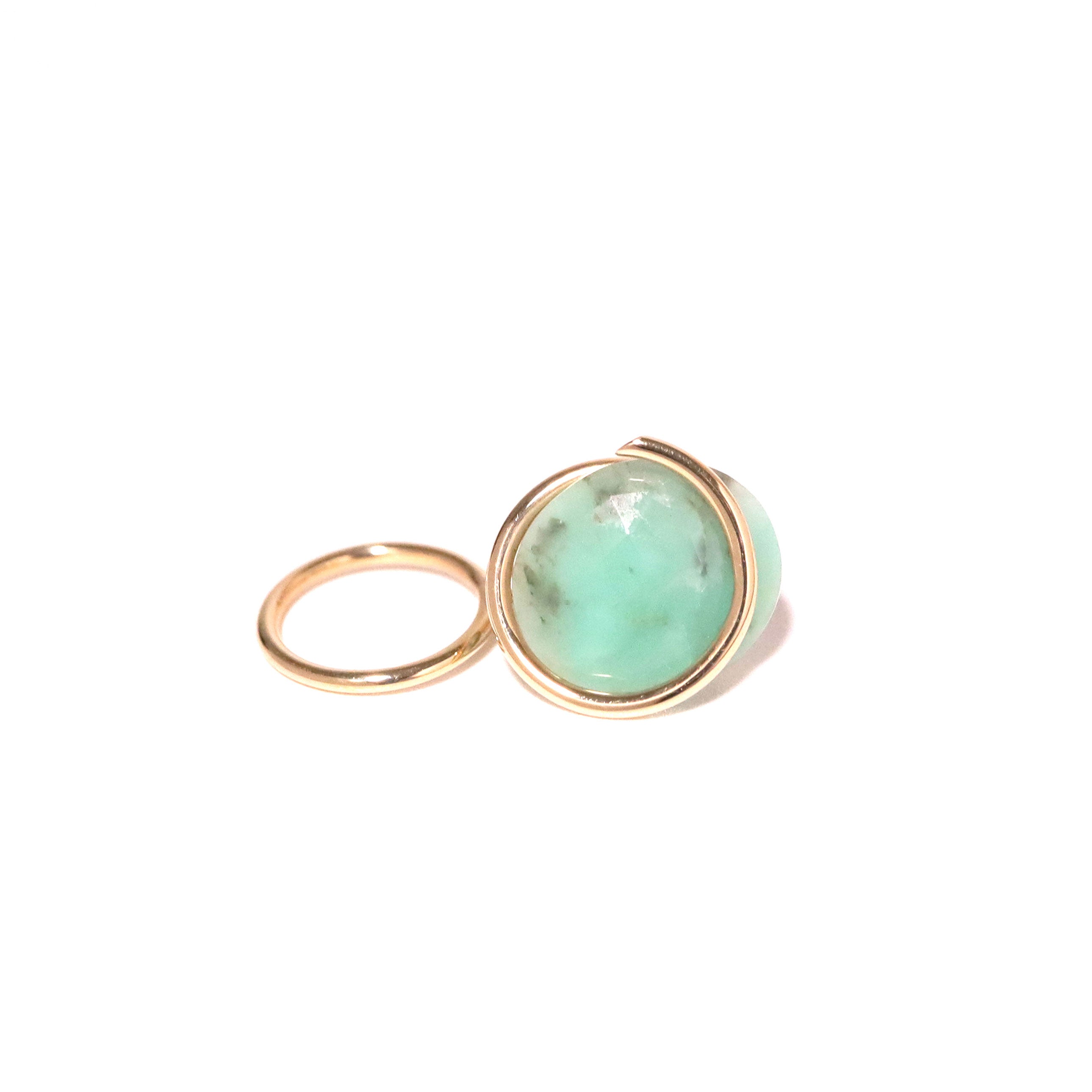 Circle / Non hole Earring <br> Emerald (single)