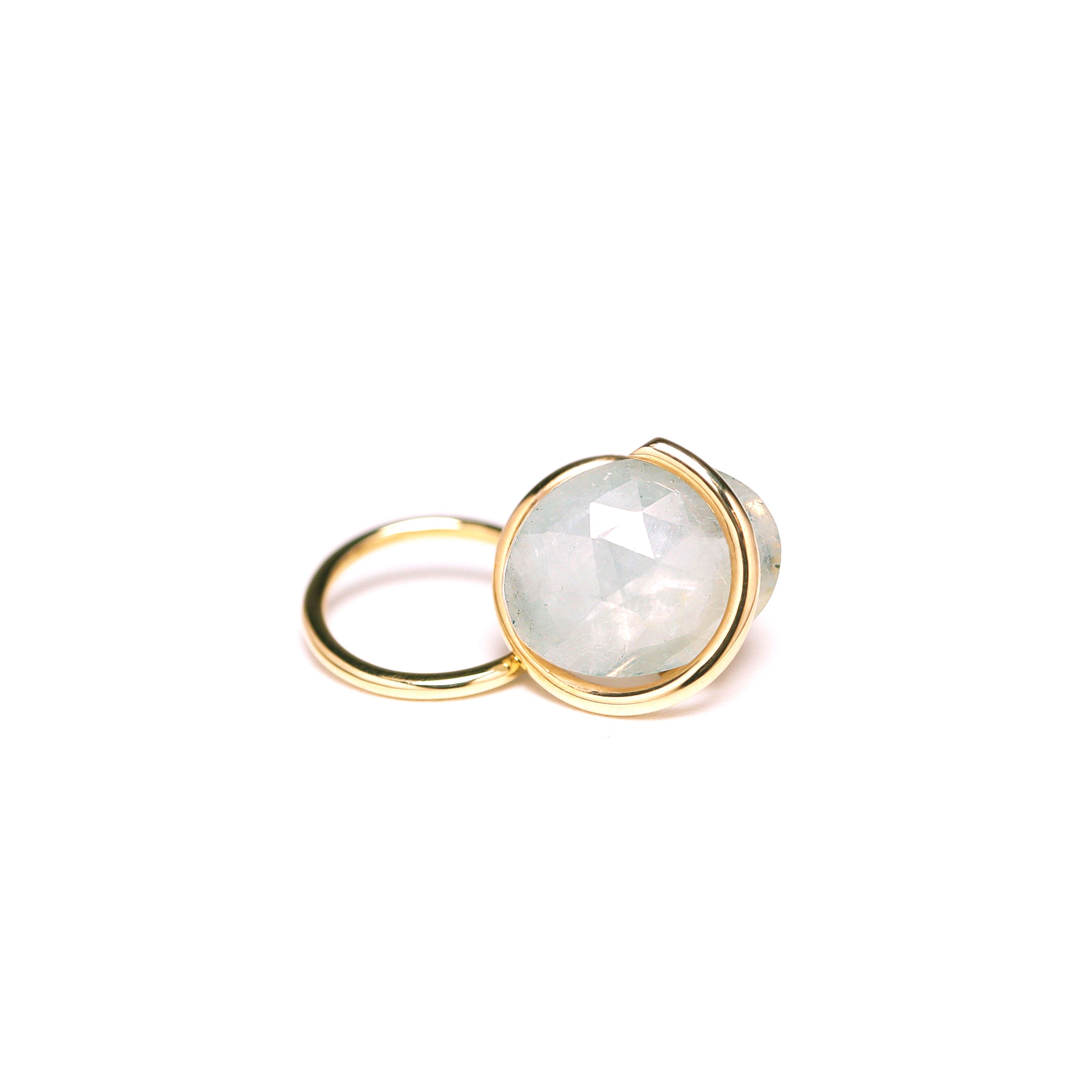 Circle / Pierced Earring <br> Sapphire (single)