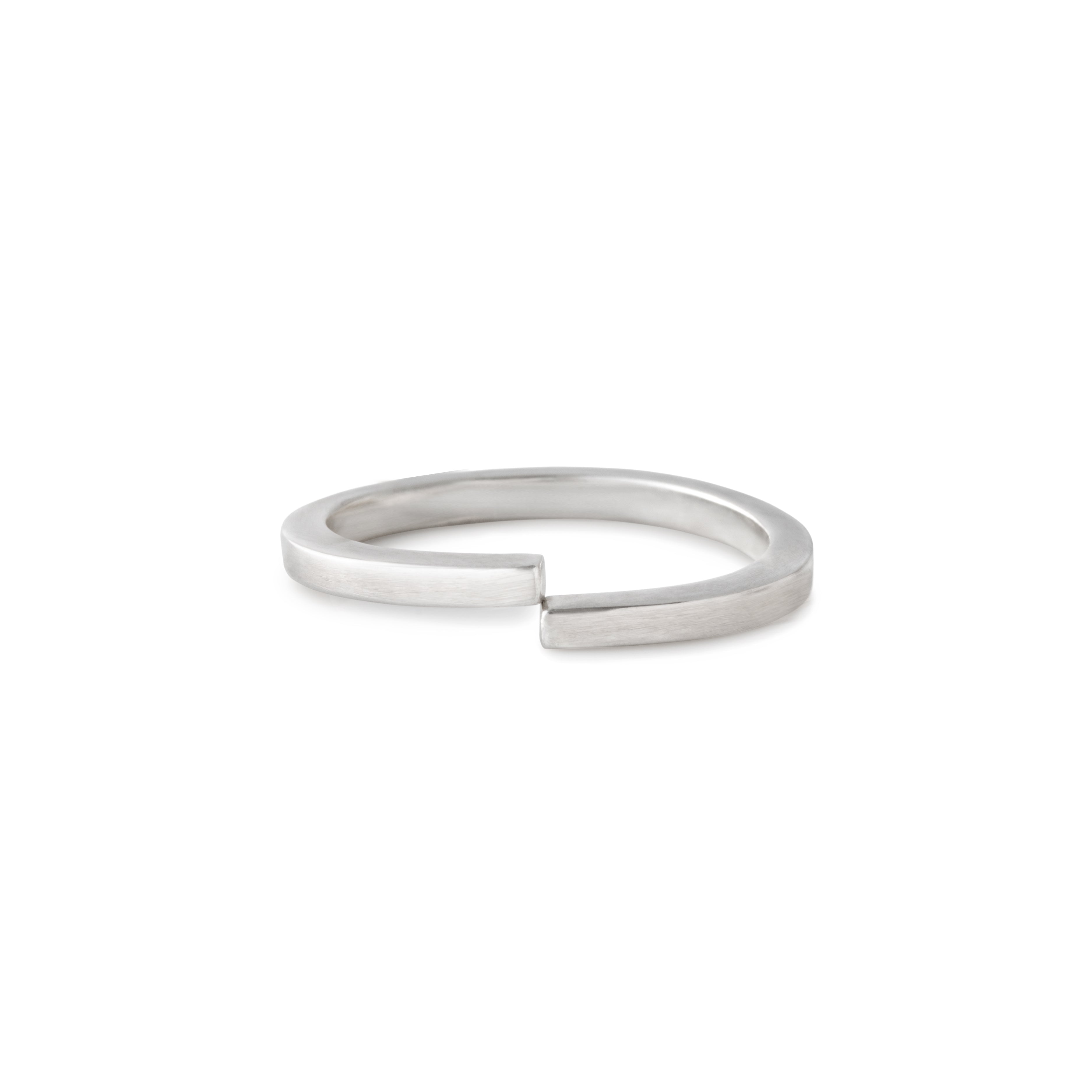 ∞ Ring square <br> Pt900 <br> matte