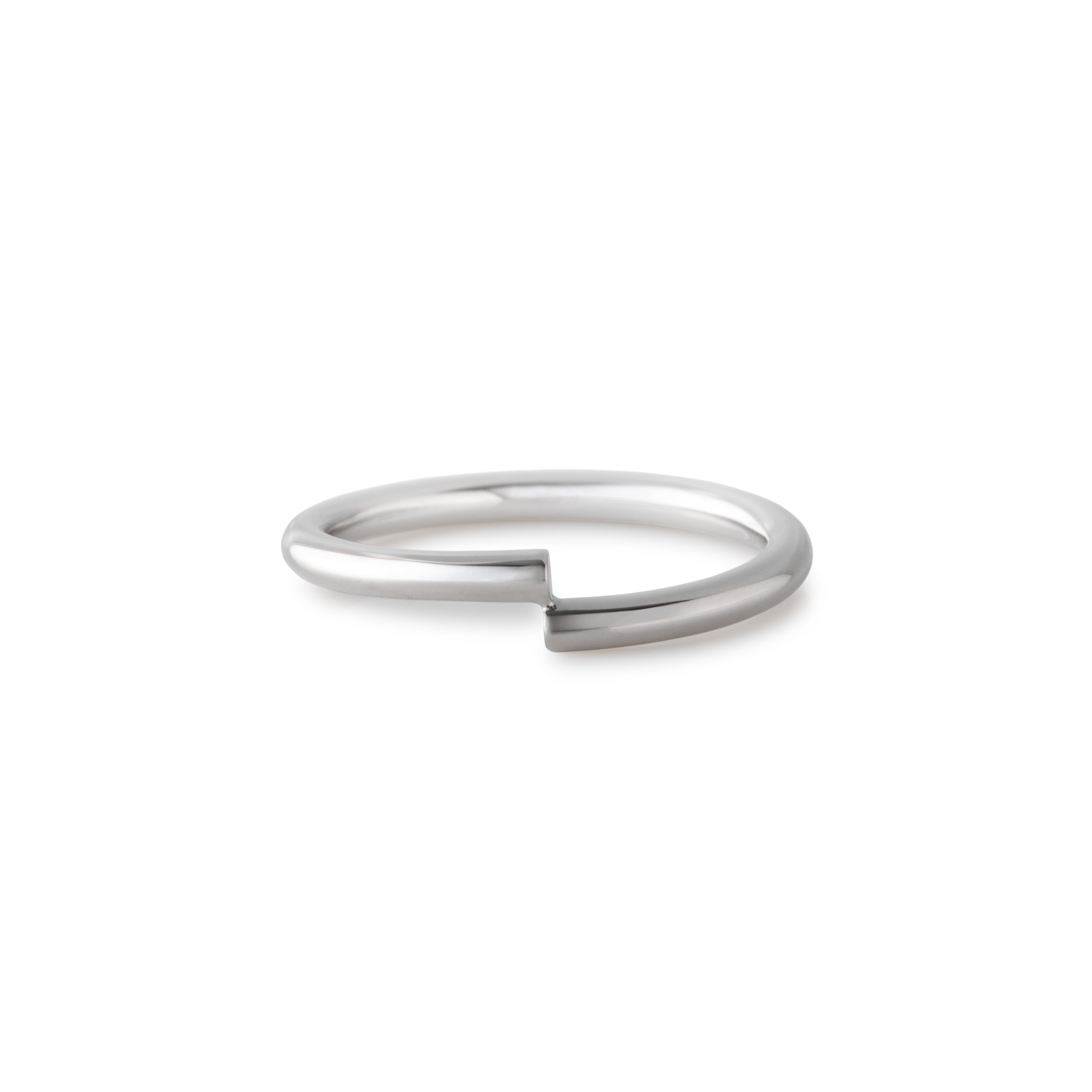 ∞ Ring round <br> Pt900 <br> glossy