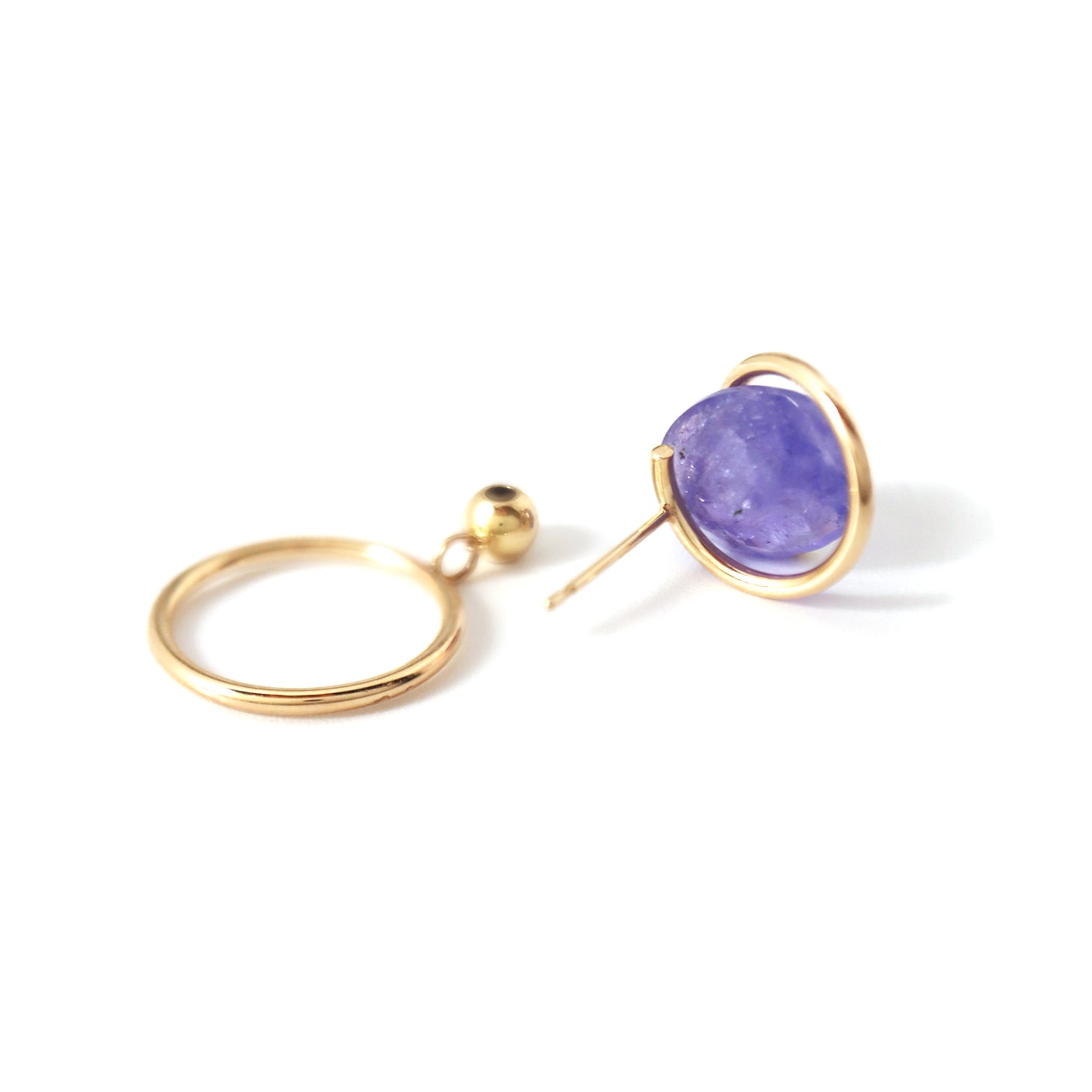 Circle / Pierced Earring (single) <br> Tanzanite