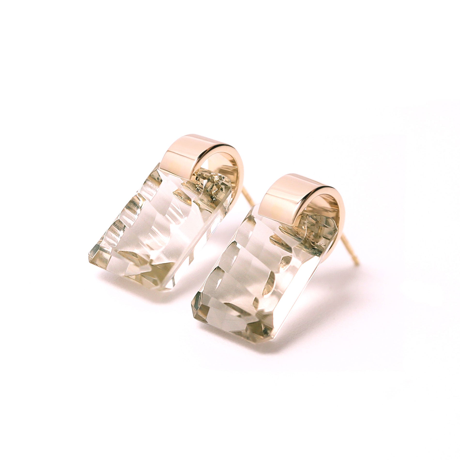 Ruffle / Pierced Earrings <br> Smoky quartz
