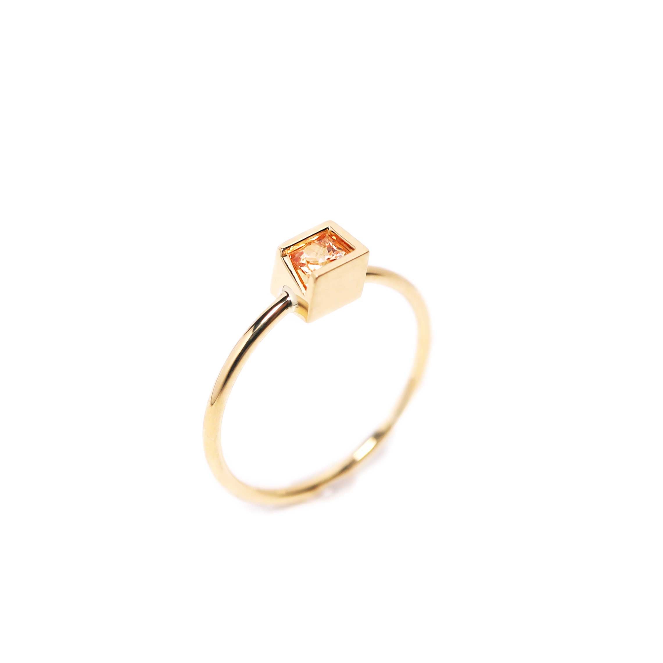 Iridescence Ring / Orange sapphire (K18)