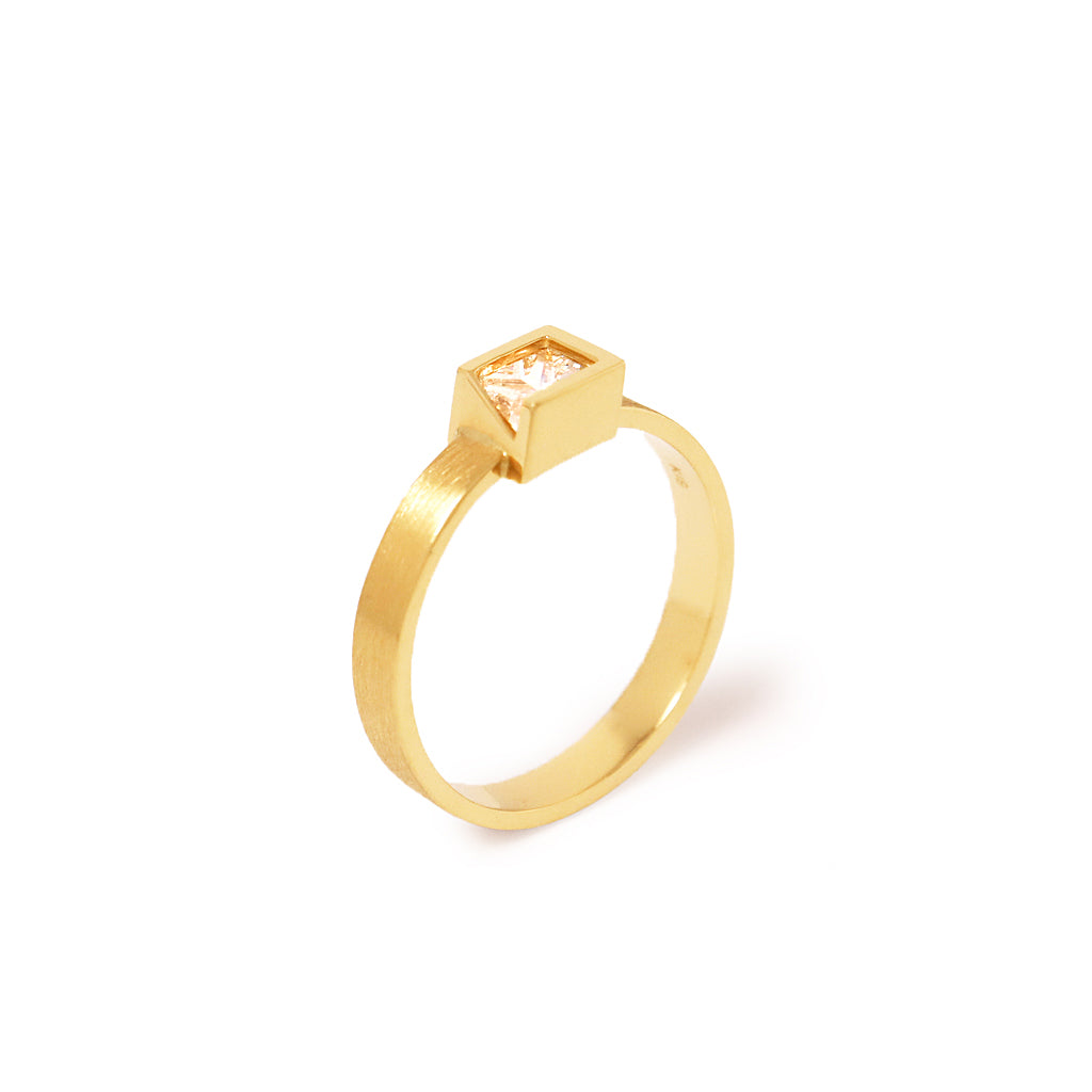 Iridescence Ring / <br> Diamond (K18)