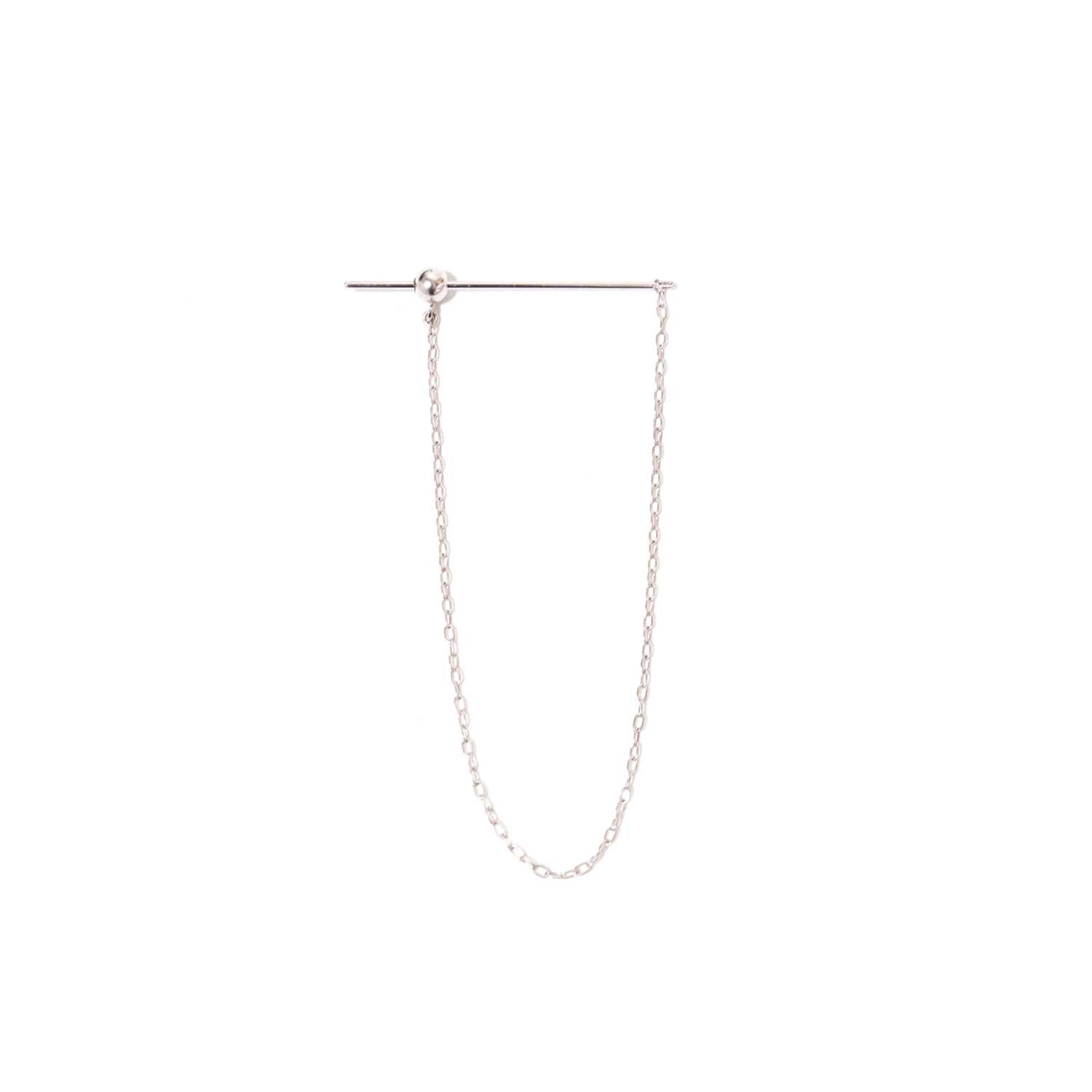 シルバーの華奢なチェーンピアス