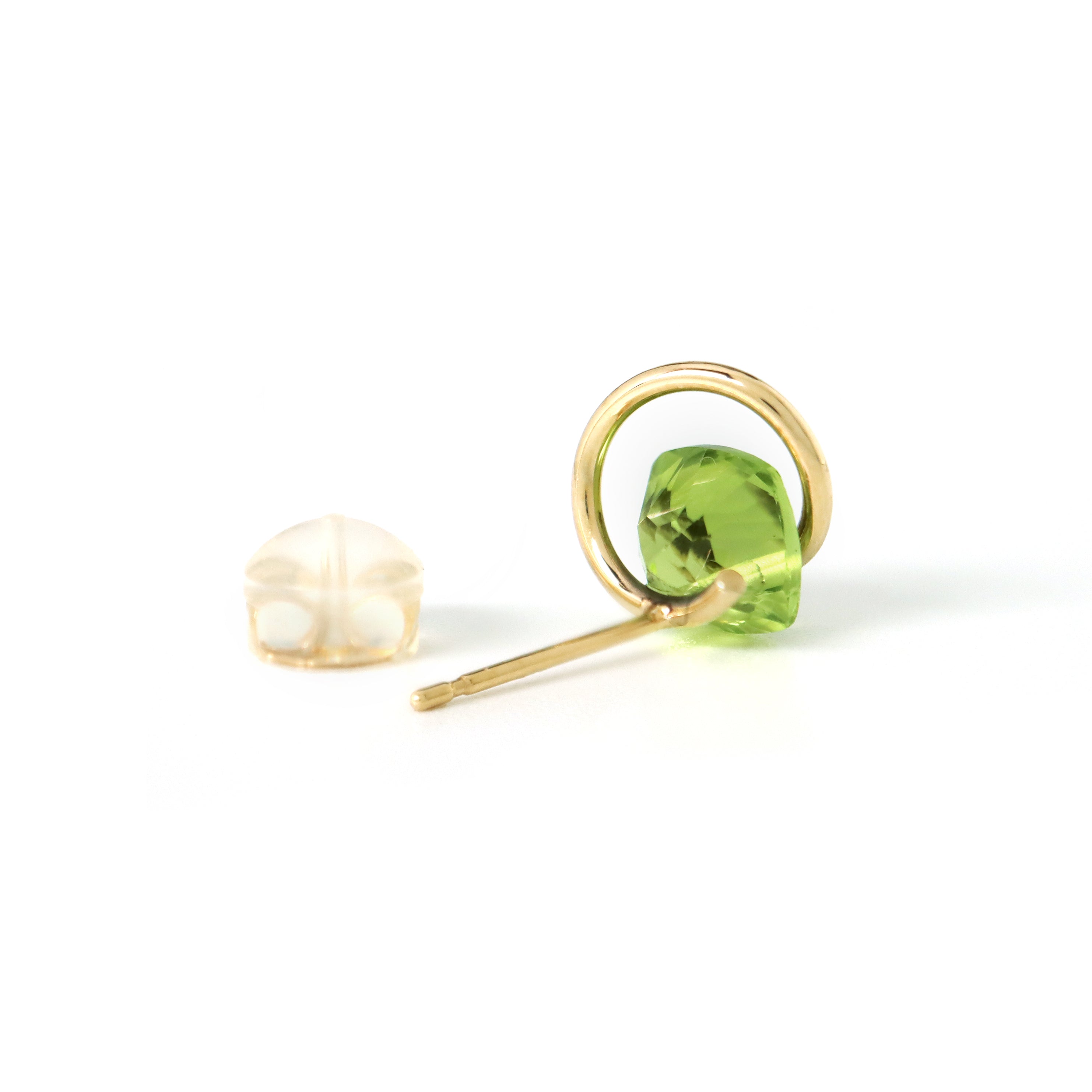 Circle / Pierced Earrings <br> Peridot
