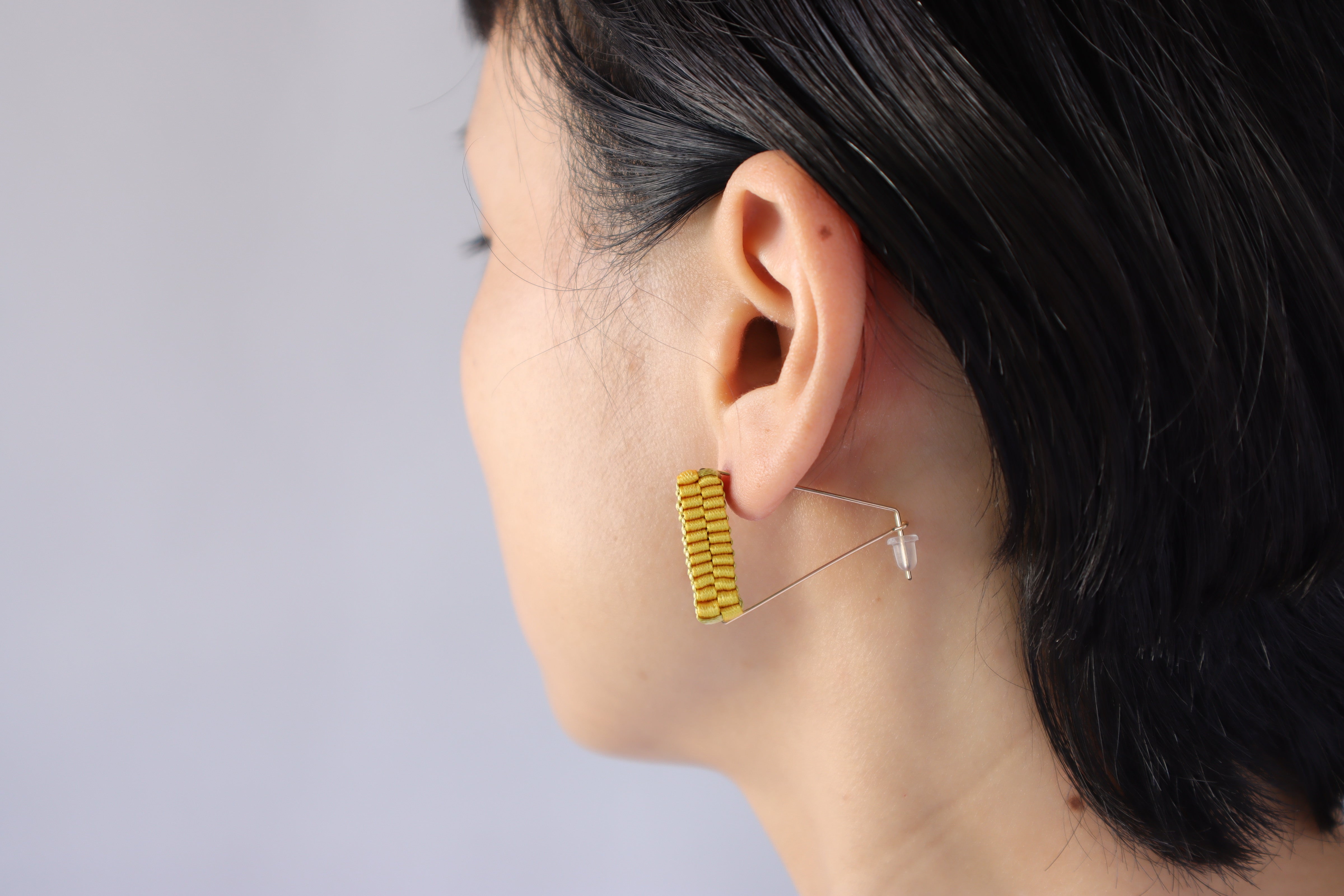 Geometry Triangle / <br> Pierced Earrings <br> Gold