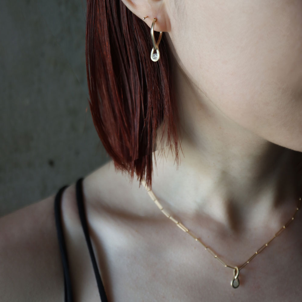 Mobius Necklace <br> K18YG