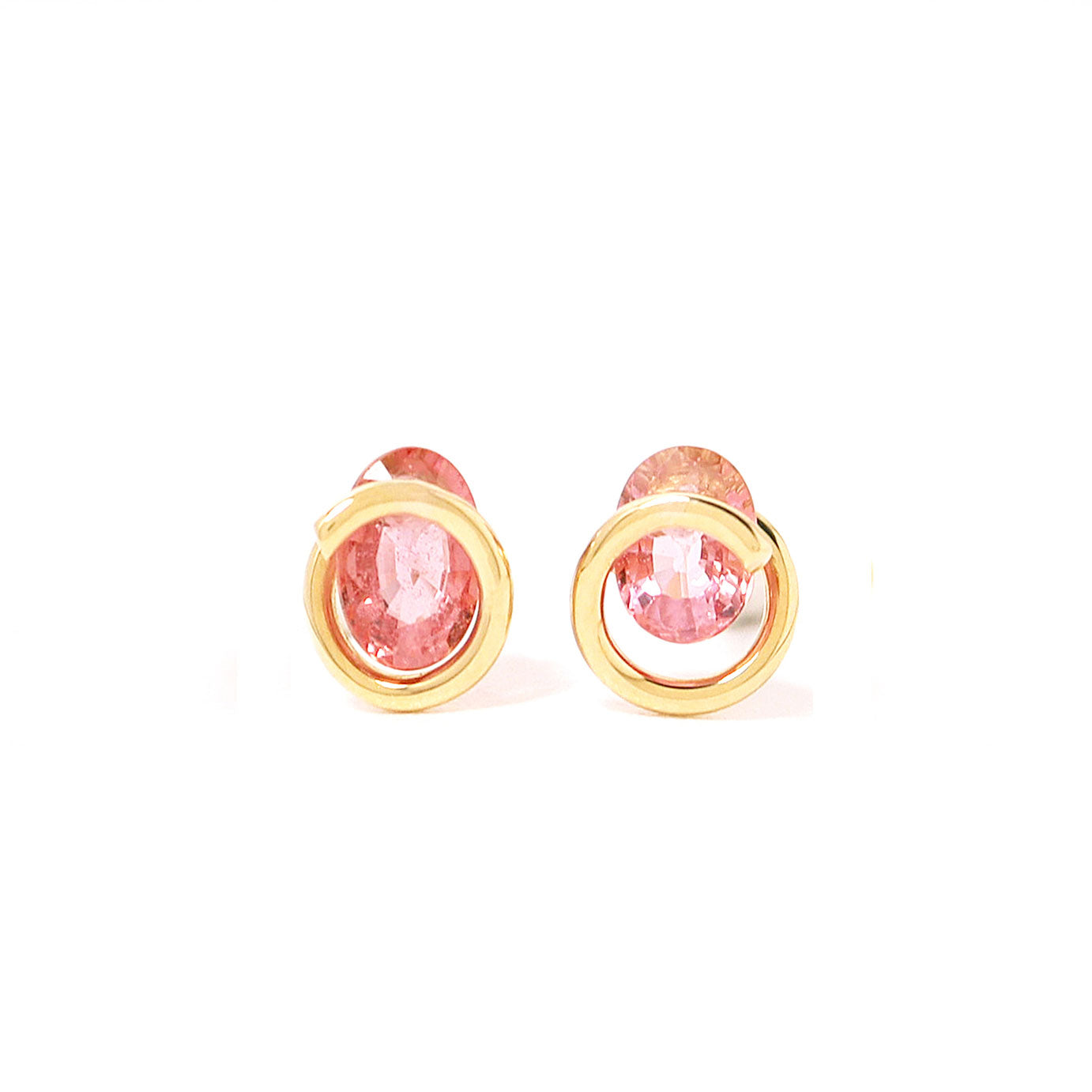 Circle / Pierced Earrings <br> Padparadscha sapphire (K18)