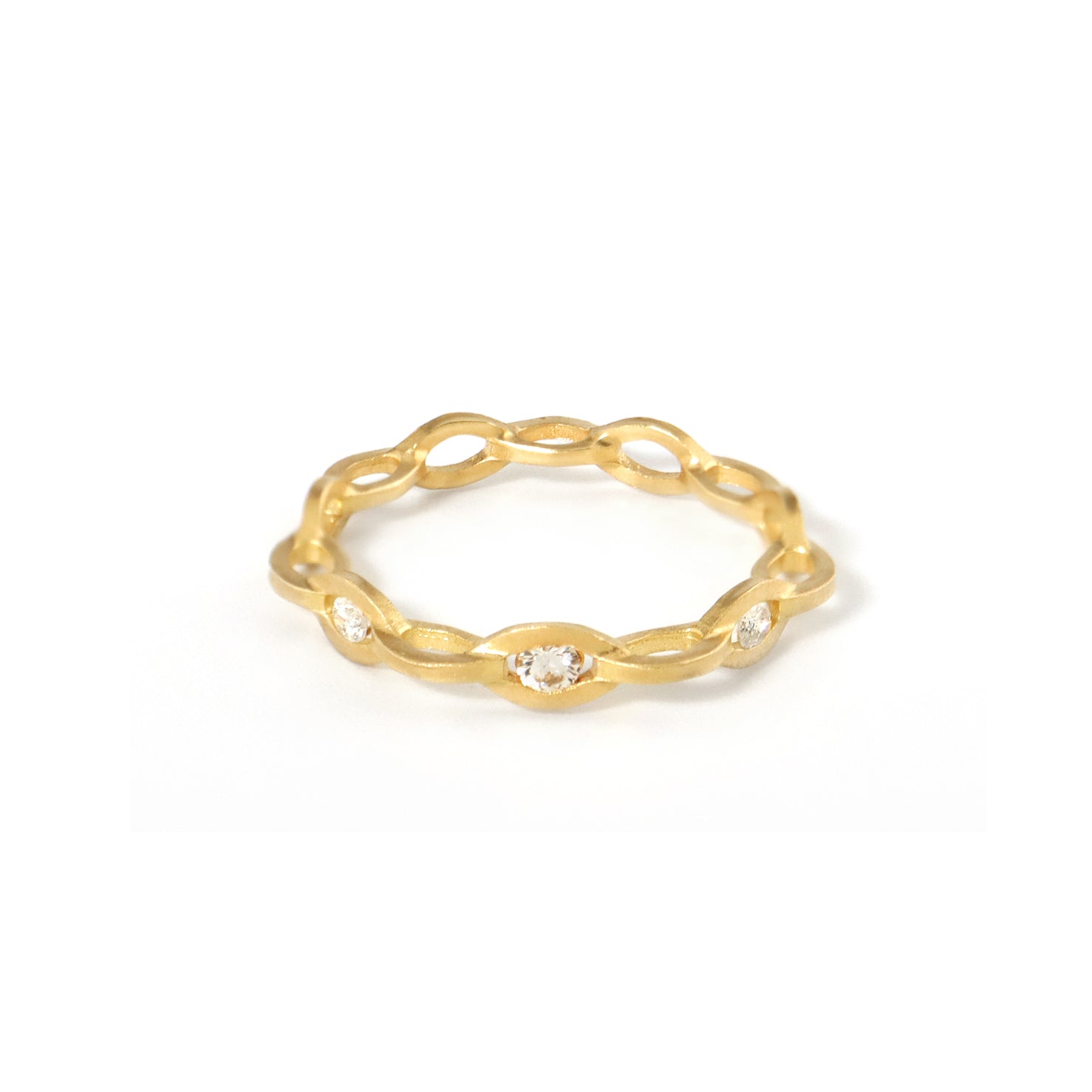 Mobius Ring <br> K18YG / Three Diamonds <br> matte