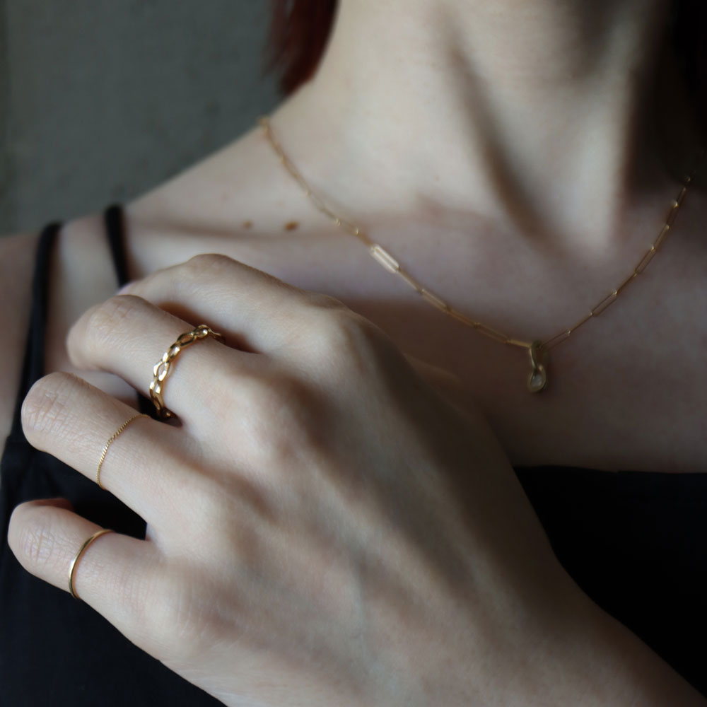 Mobius Ring <br> K18YG <br> matte