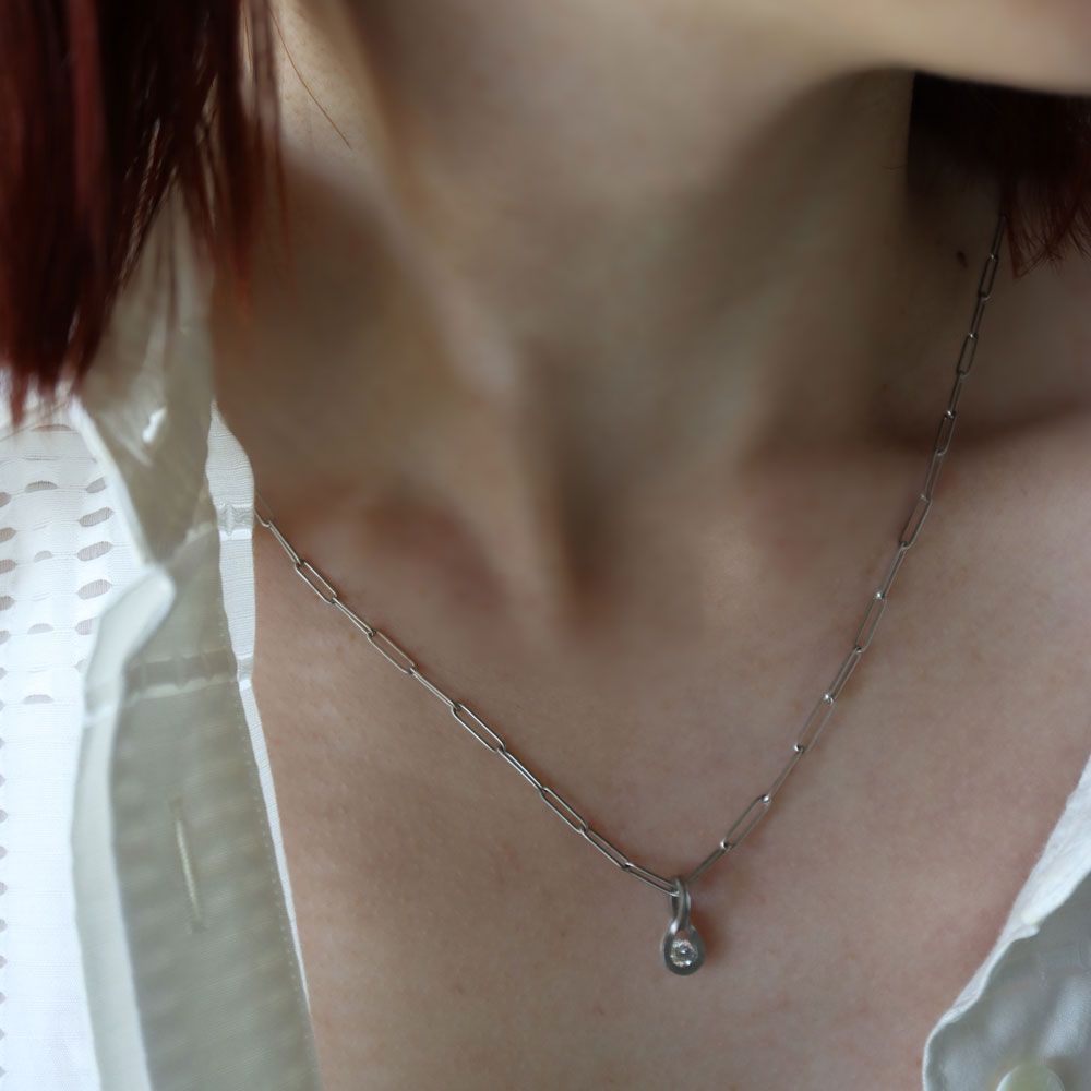 Mobius Necklace <br> Pt900