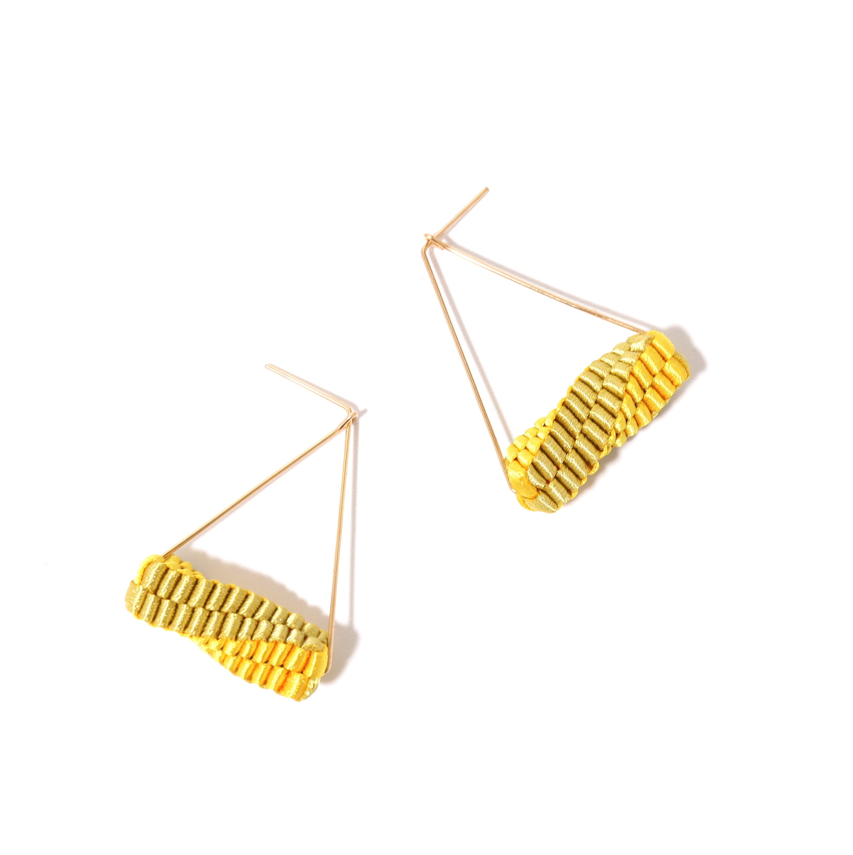 Geometry Triangle / <br> Pierced Earrings <br> Gold