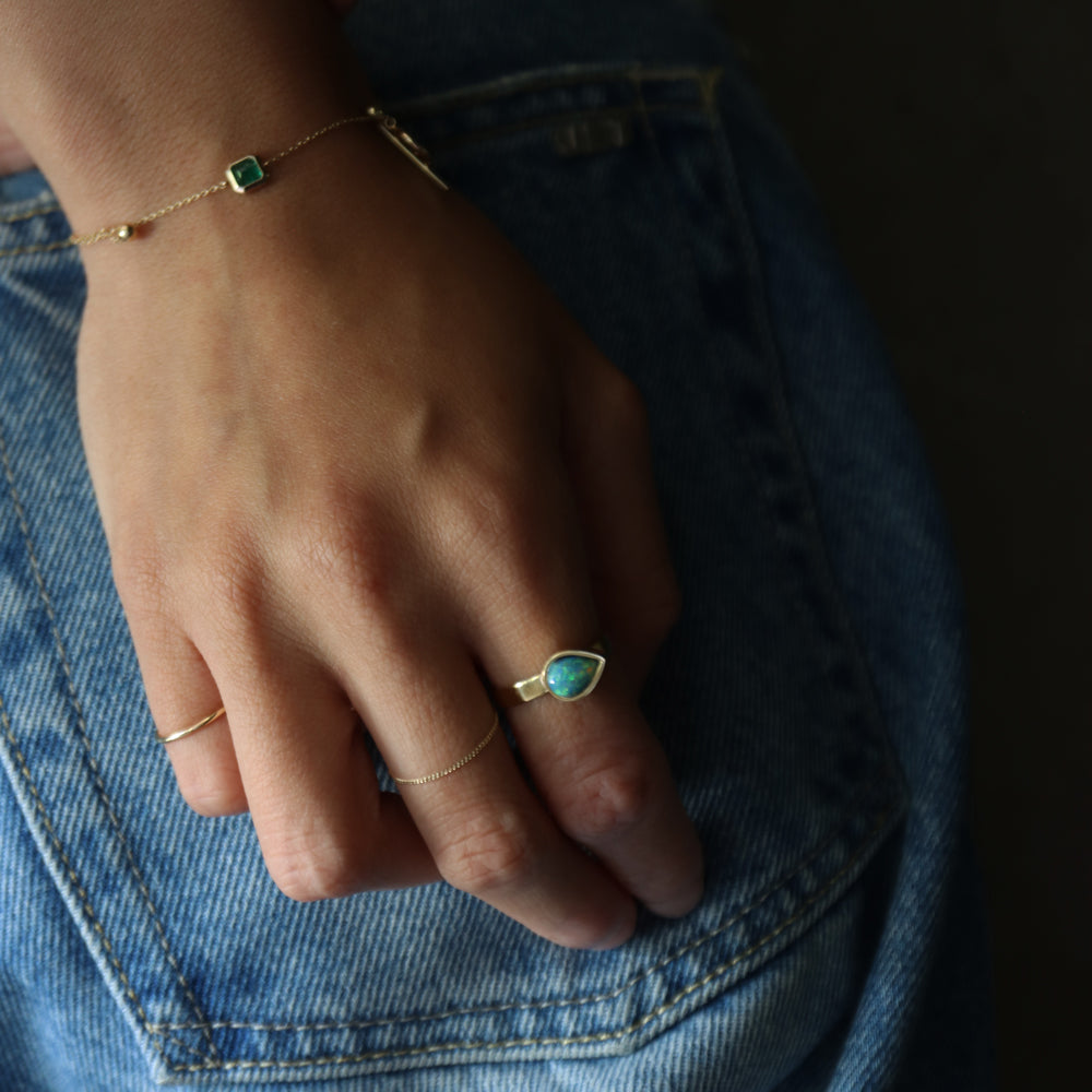 Protrude (K18) / Ring<br> Black opal