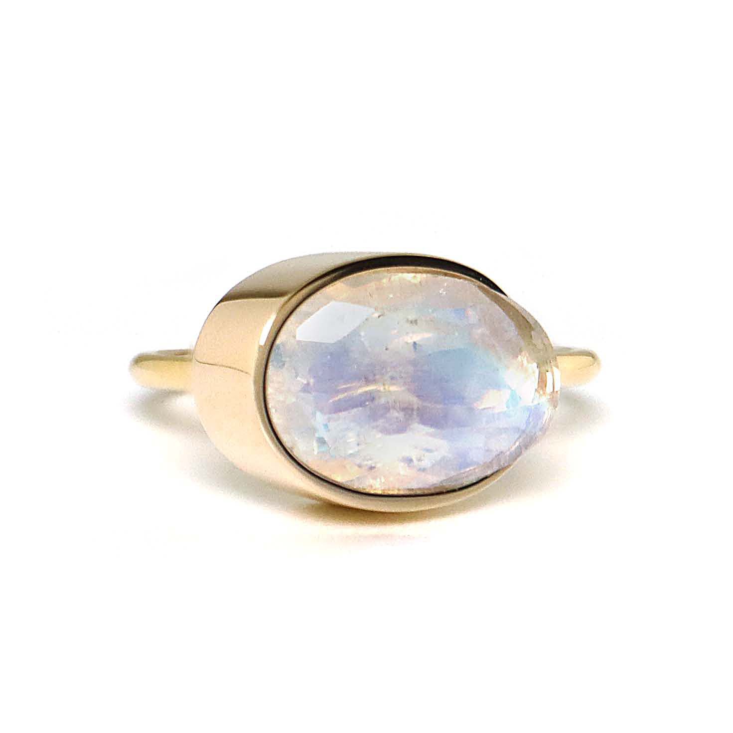 Protrude (K10) / Ring <br> Rainbow moonstone