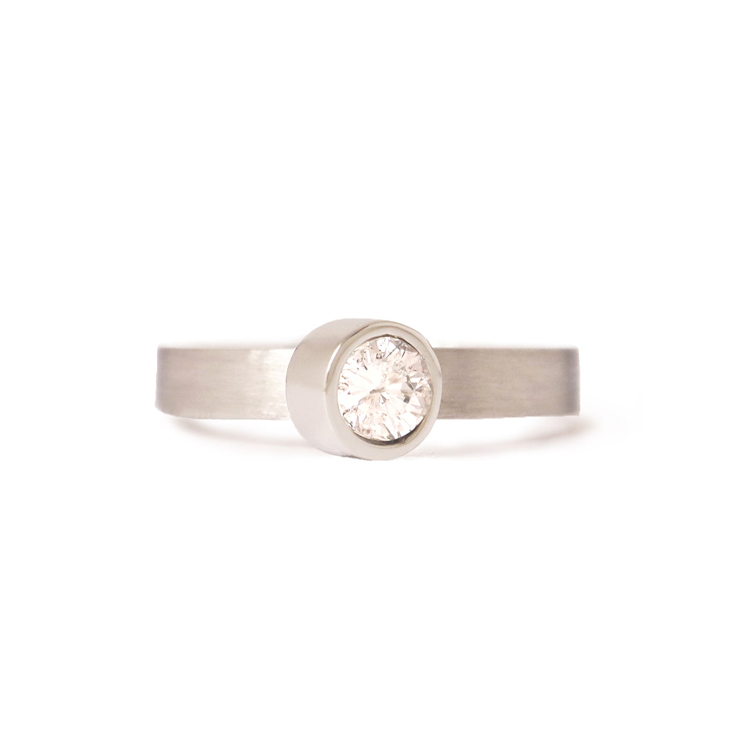 Protrude Ring (Pt) / <br> Diamond