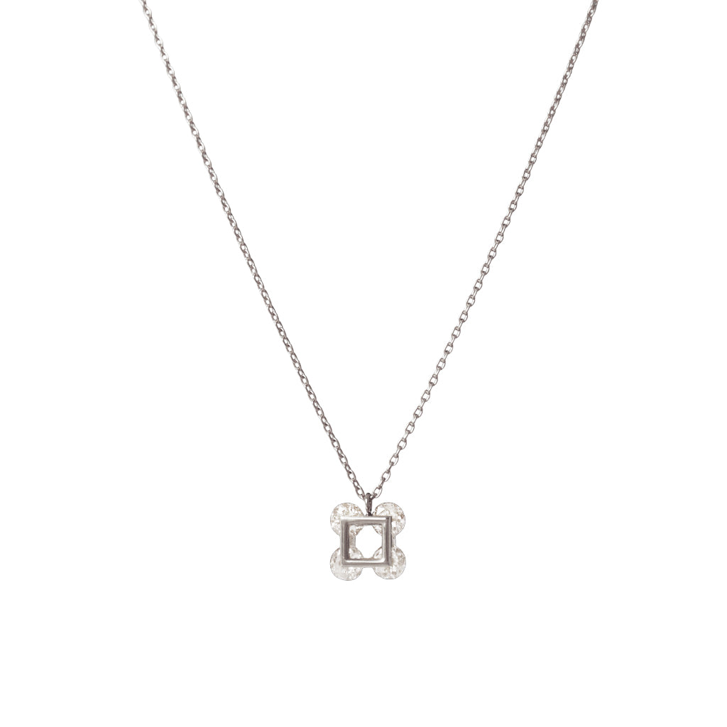 Graham4 / Necklace <br> Platinum